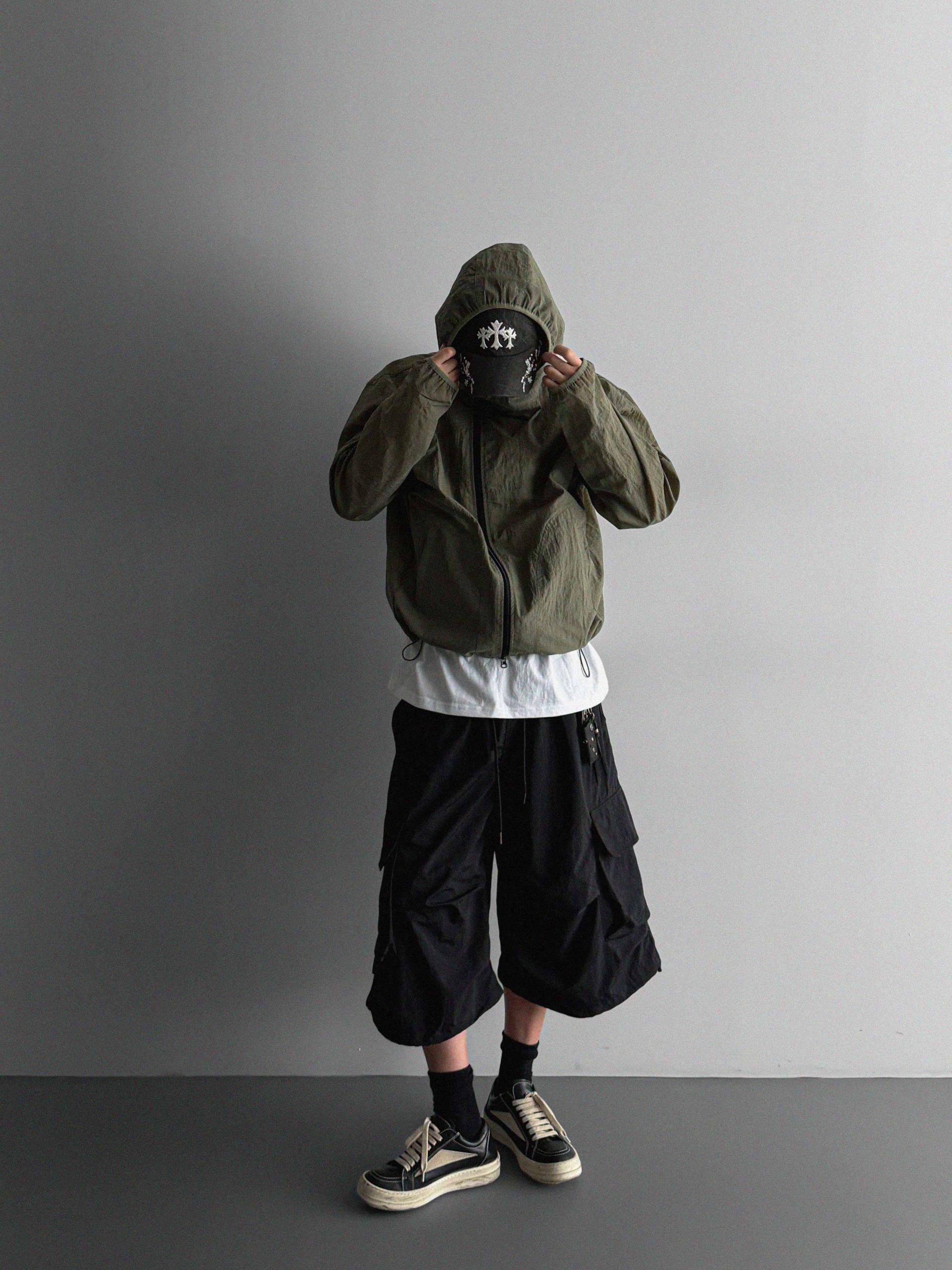 Nietzsche cargo bermuda pants