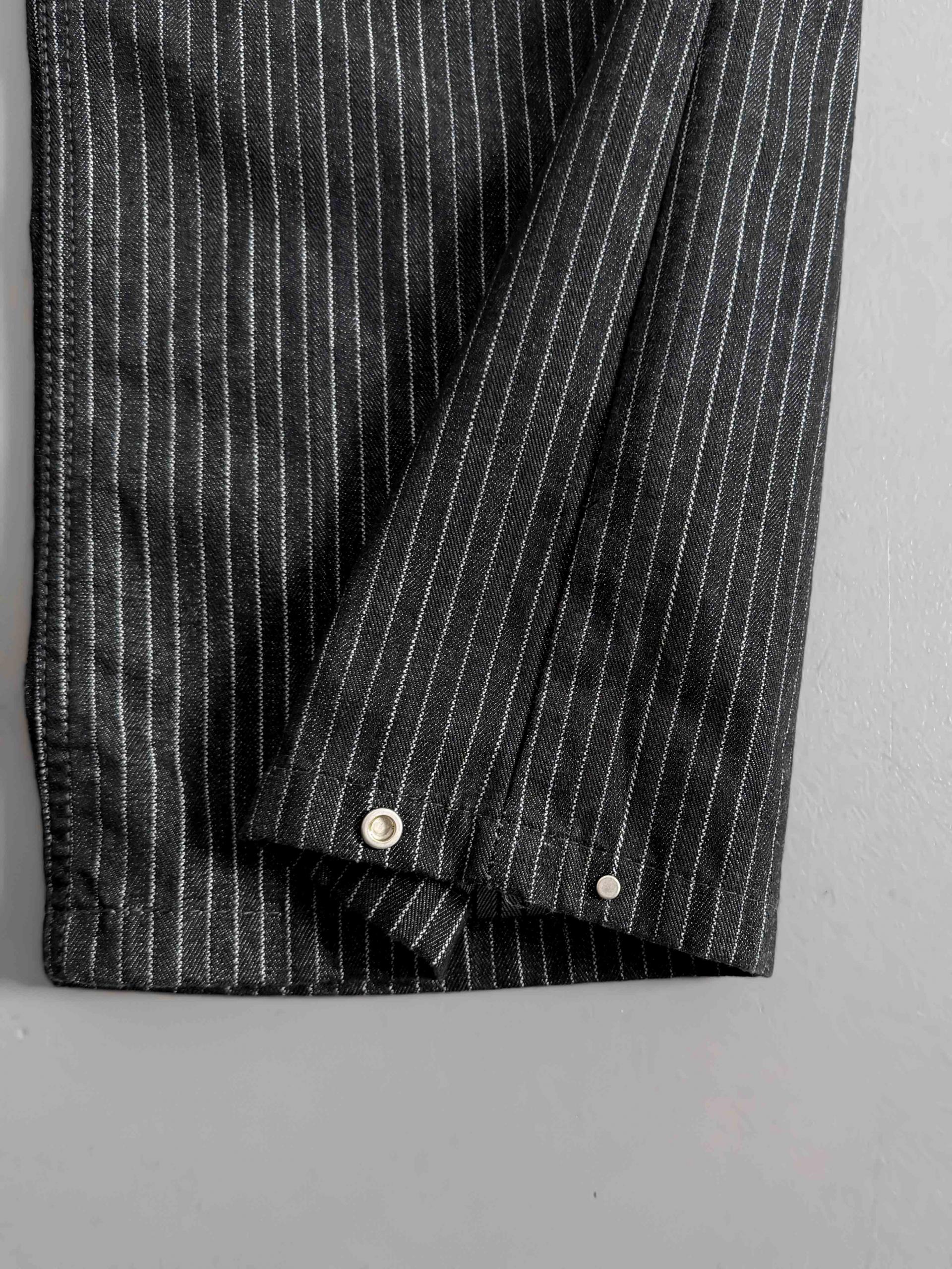 Stripe rivet non-faded pants
