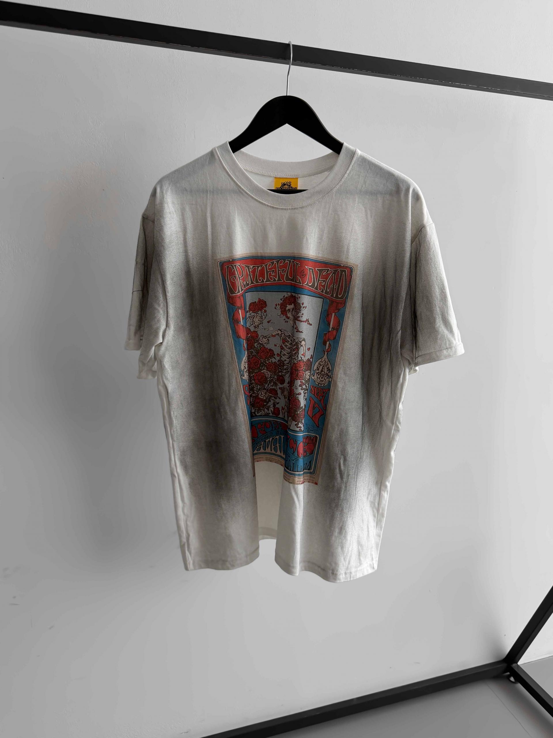 Skull dirty over half t
