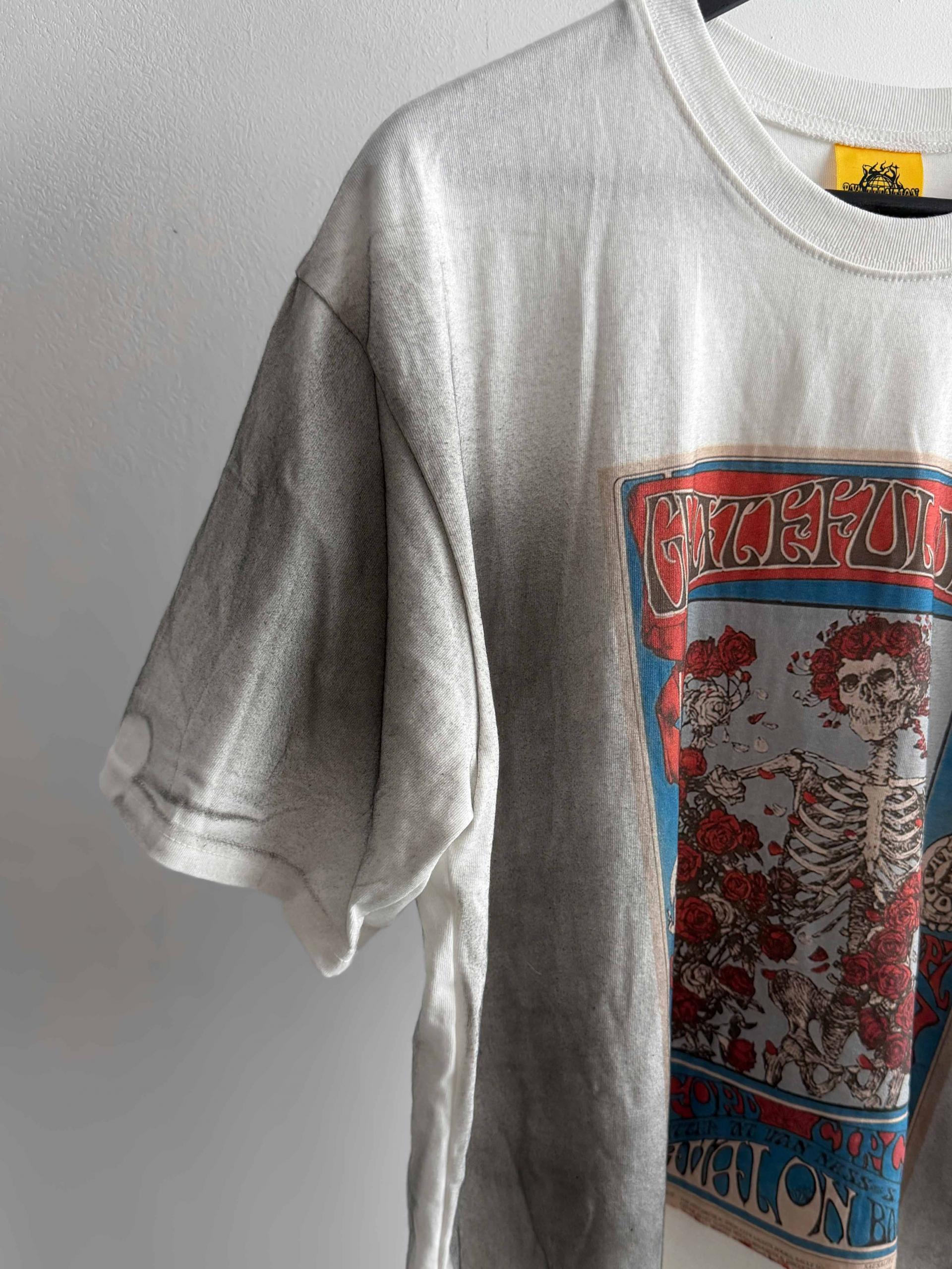 Skull dirty over half t