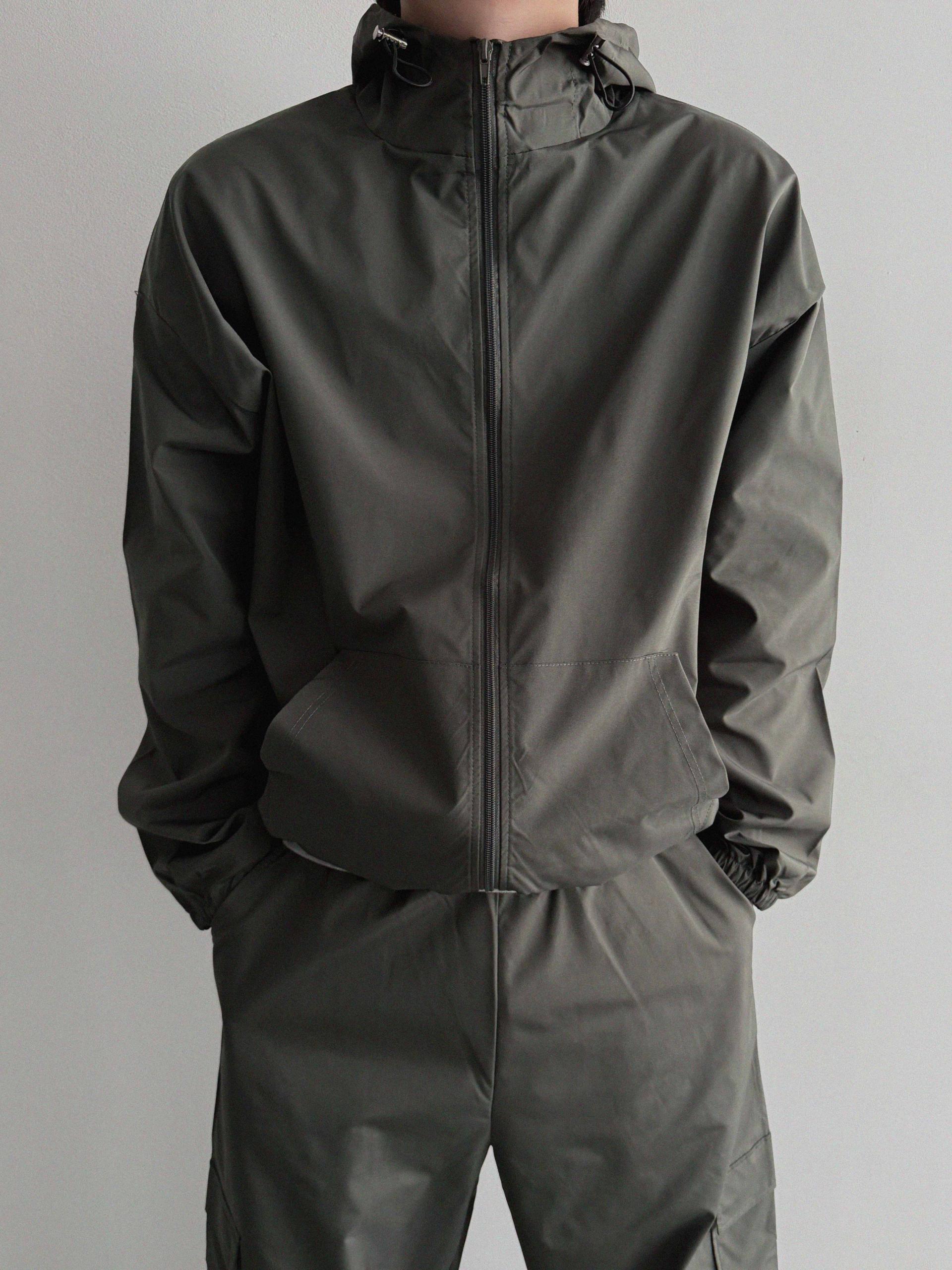 Space set-up [Wind breaker & Cargo pants]