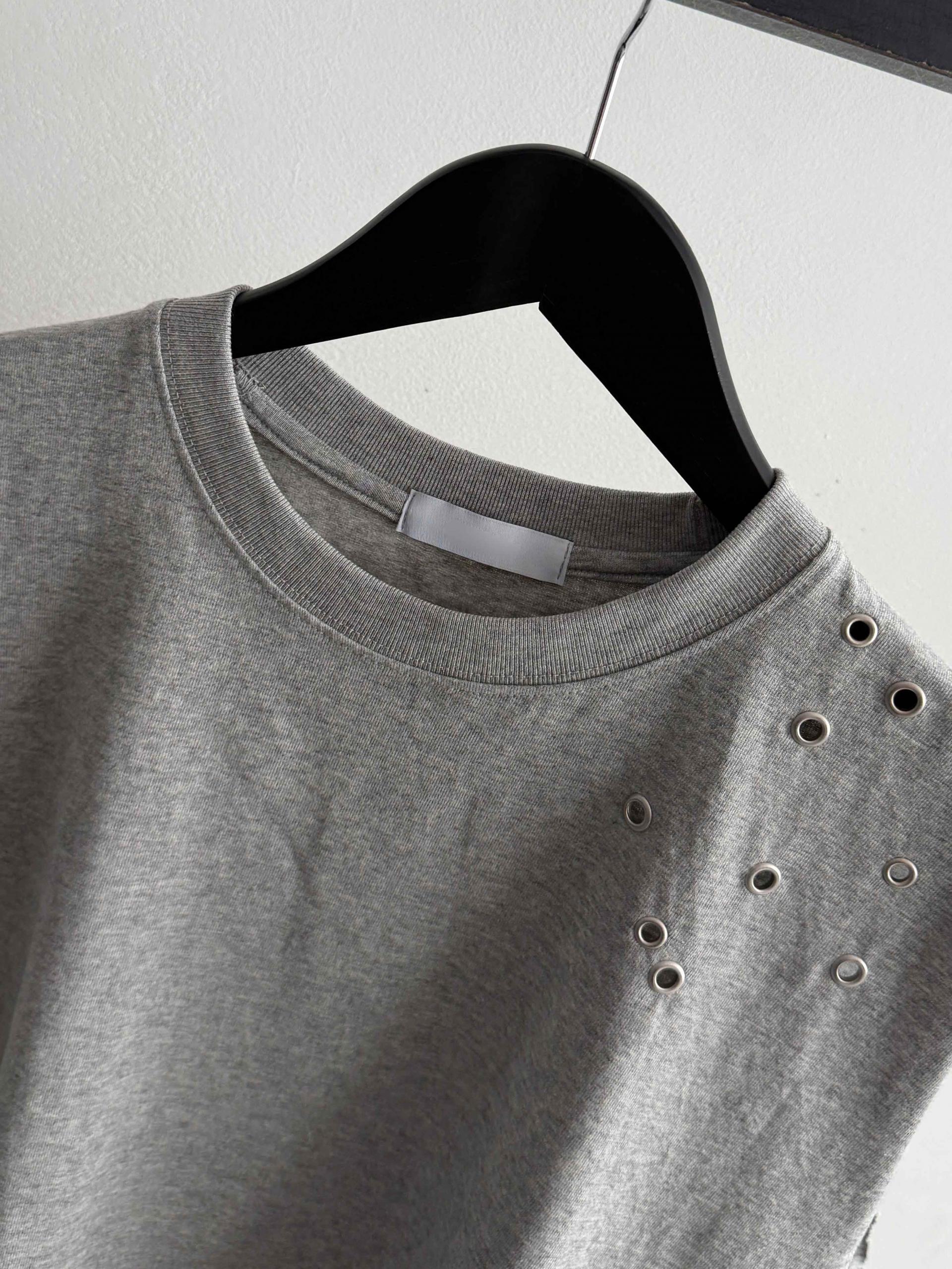 Eyelet shoulder crop sleeveless
