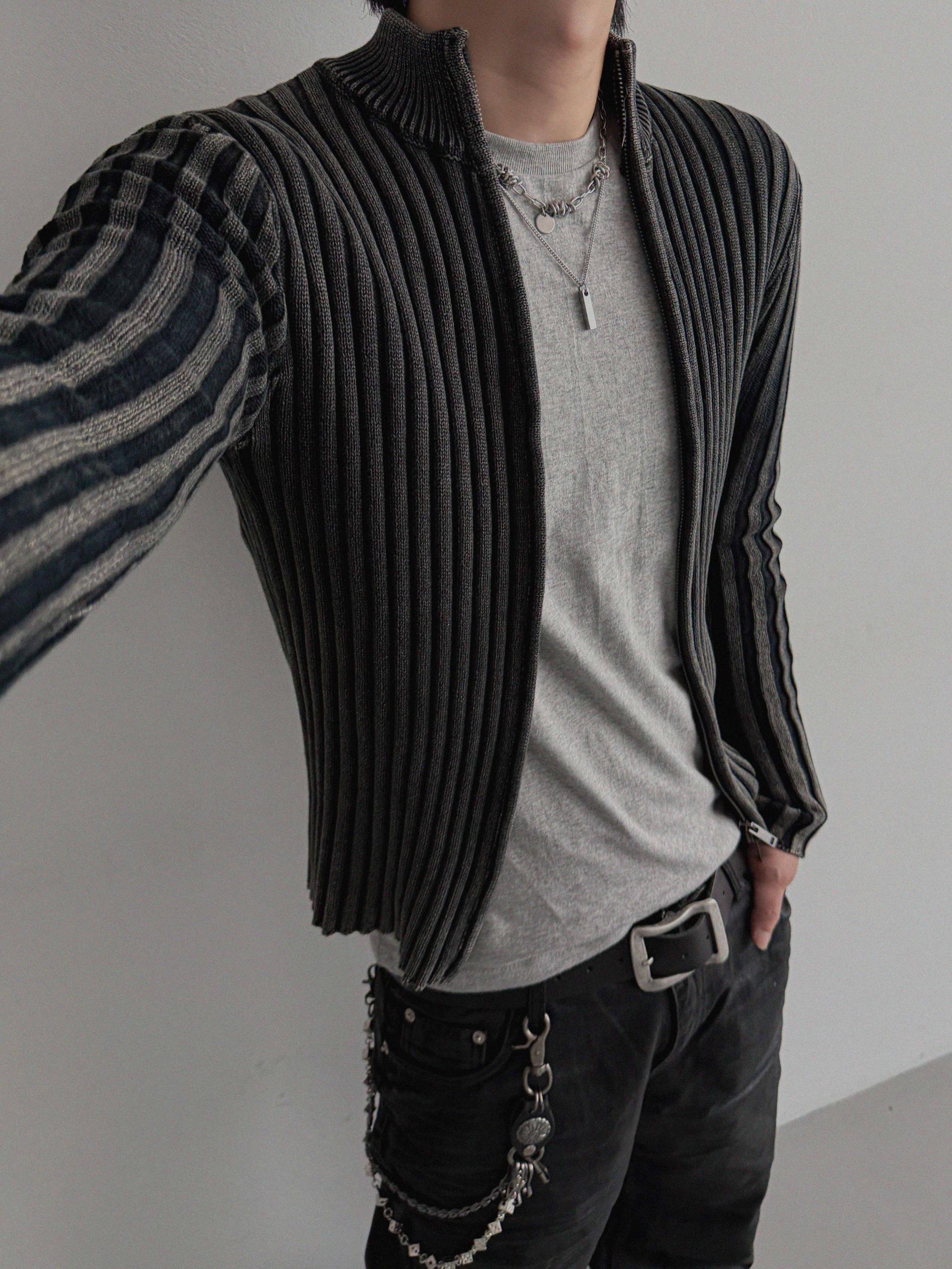 Pigment ribbed muscle knit zip-up