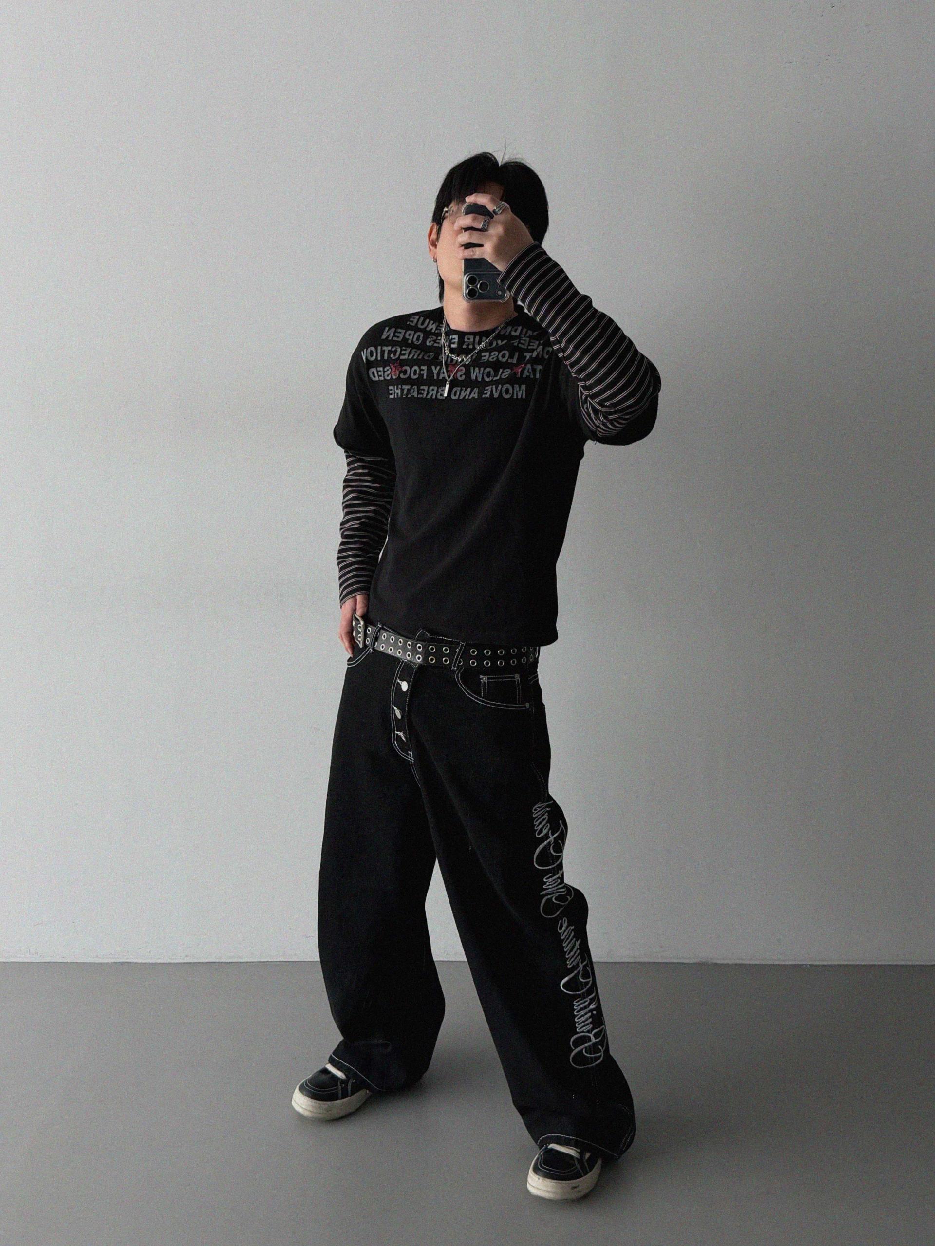Horse non-fade embroidered denim pants