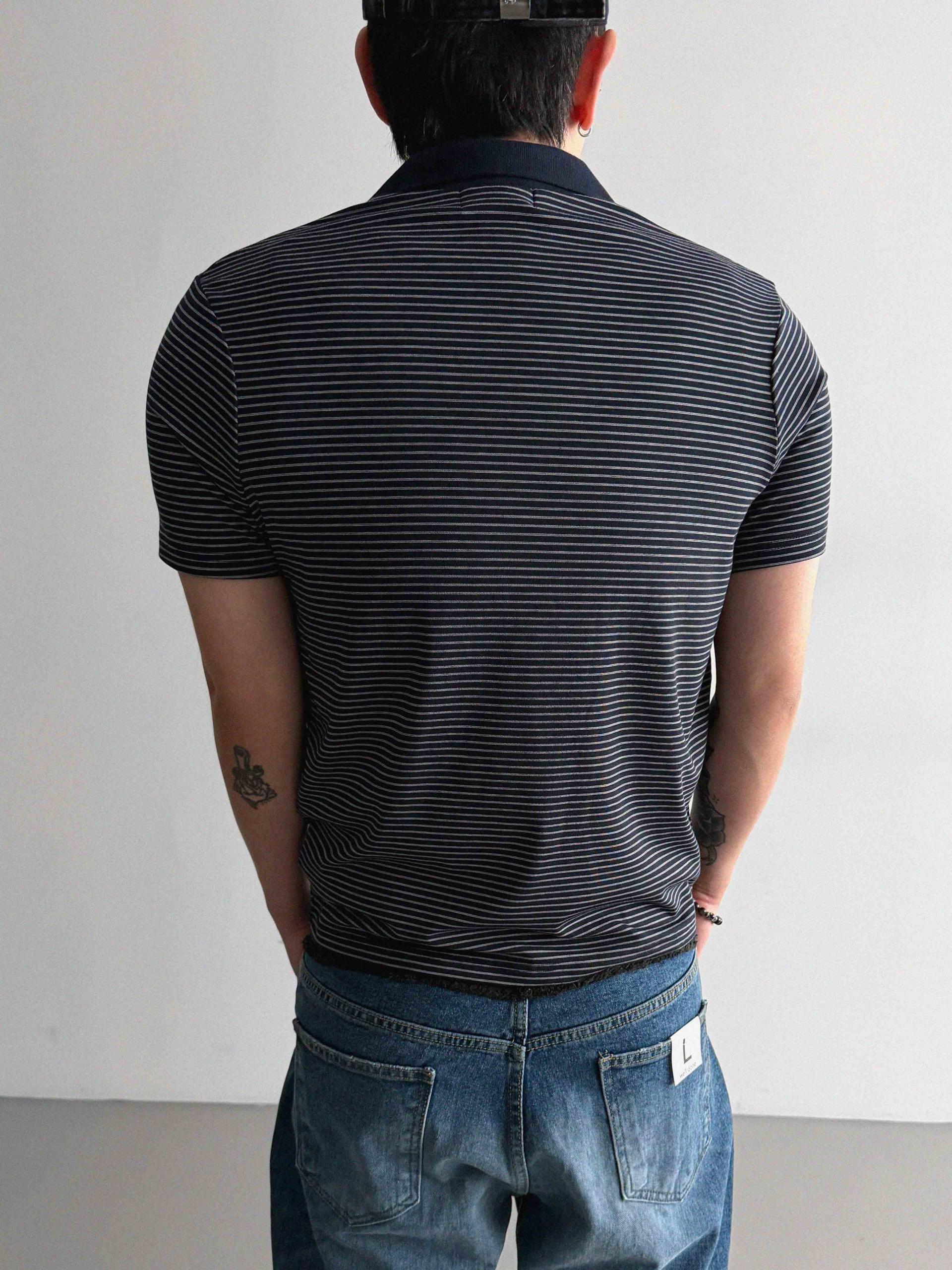 Cult collar half t