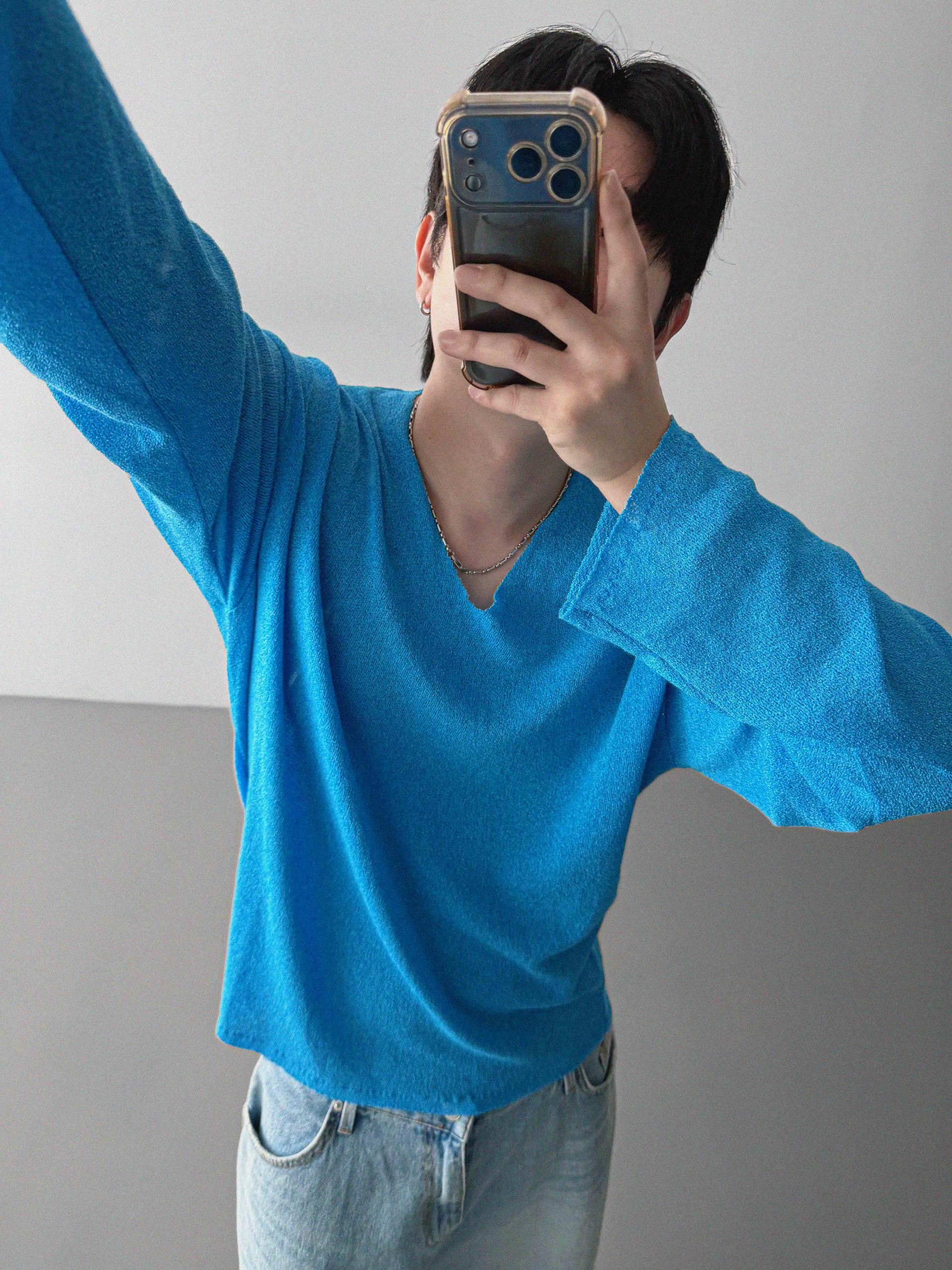 Linen v neck cut out knit