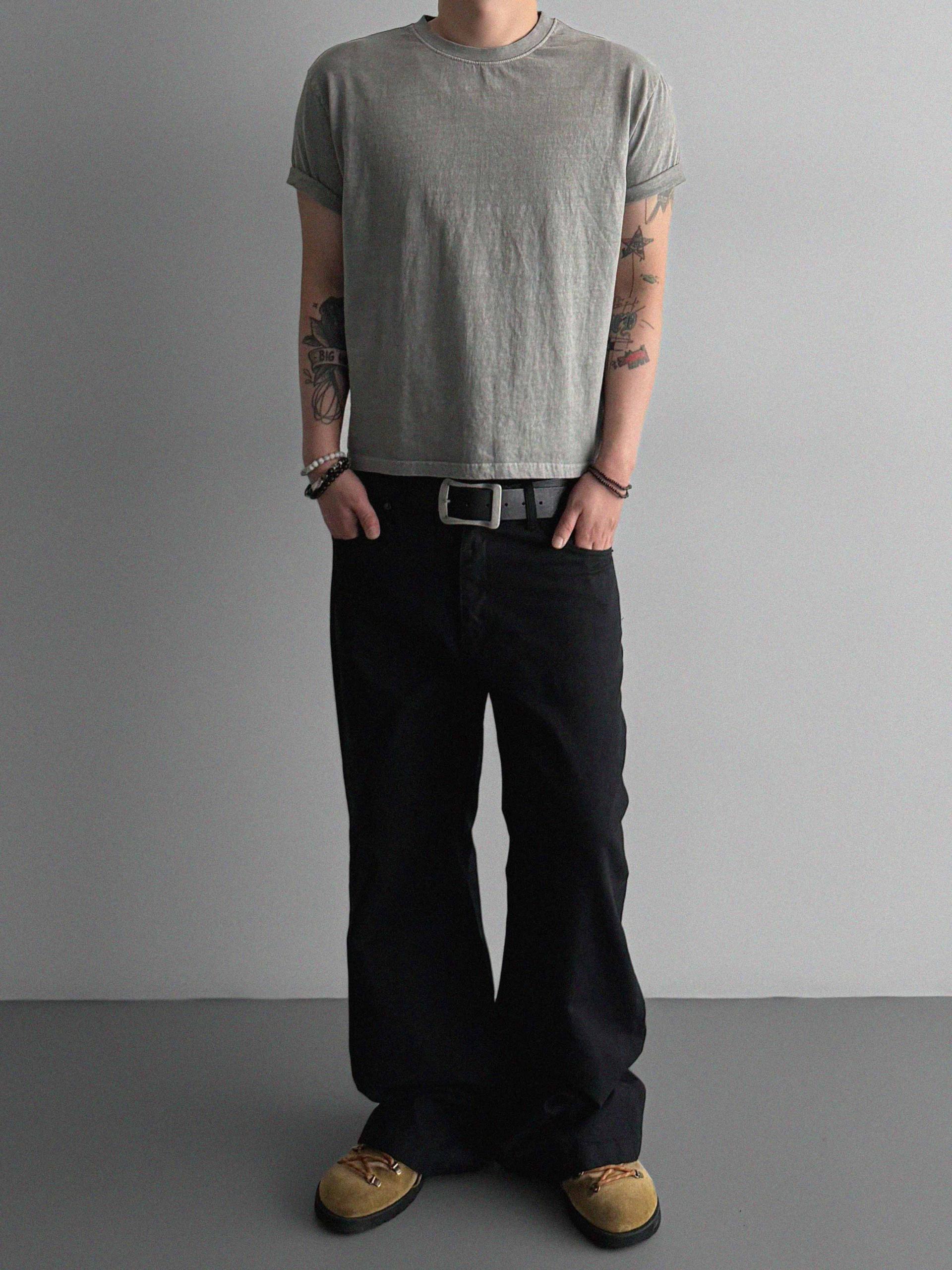 Fade pigment crop half t