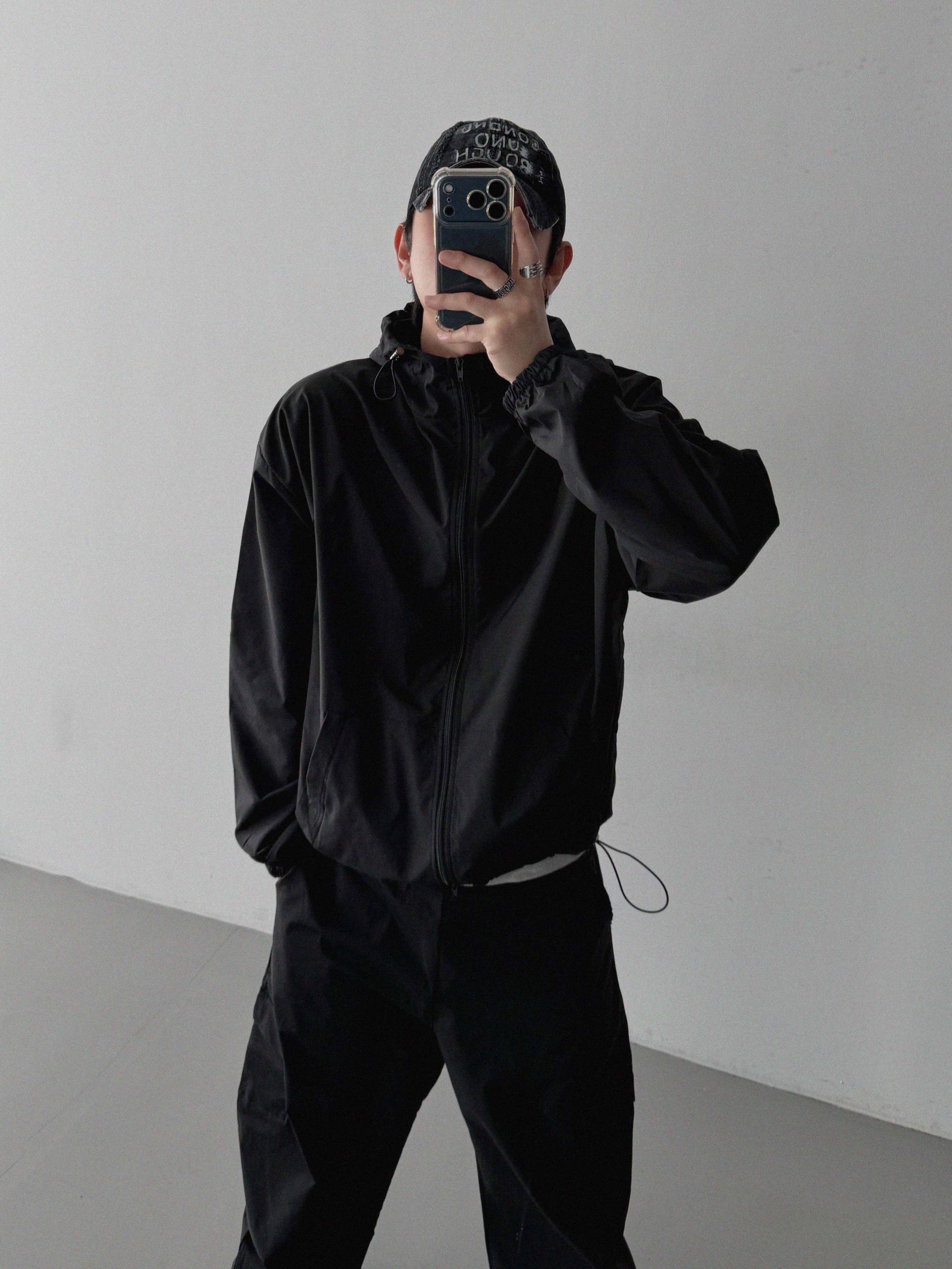 Space set-up [Wind breaker & Cargo pants]