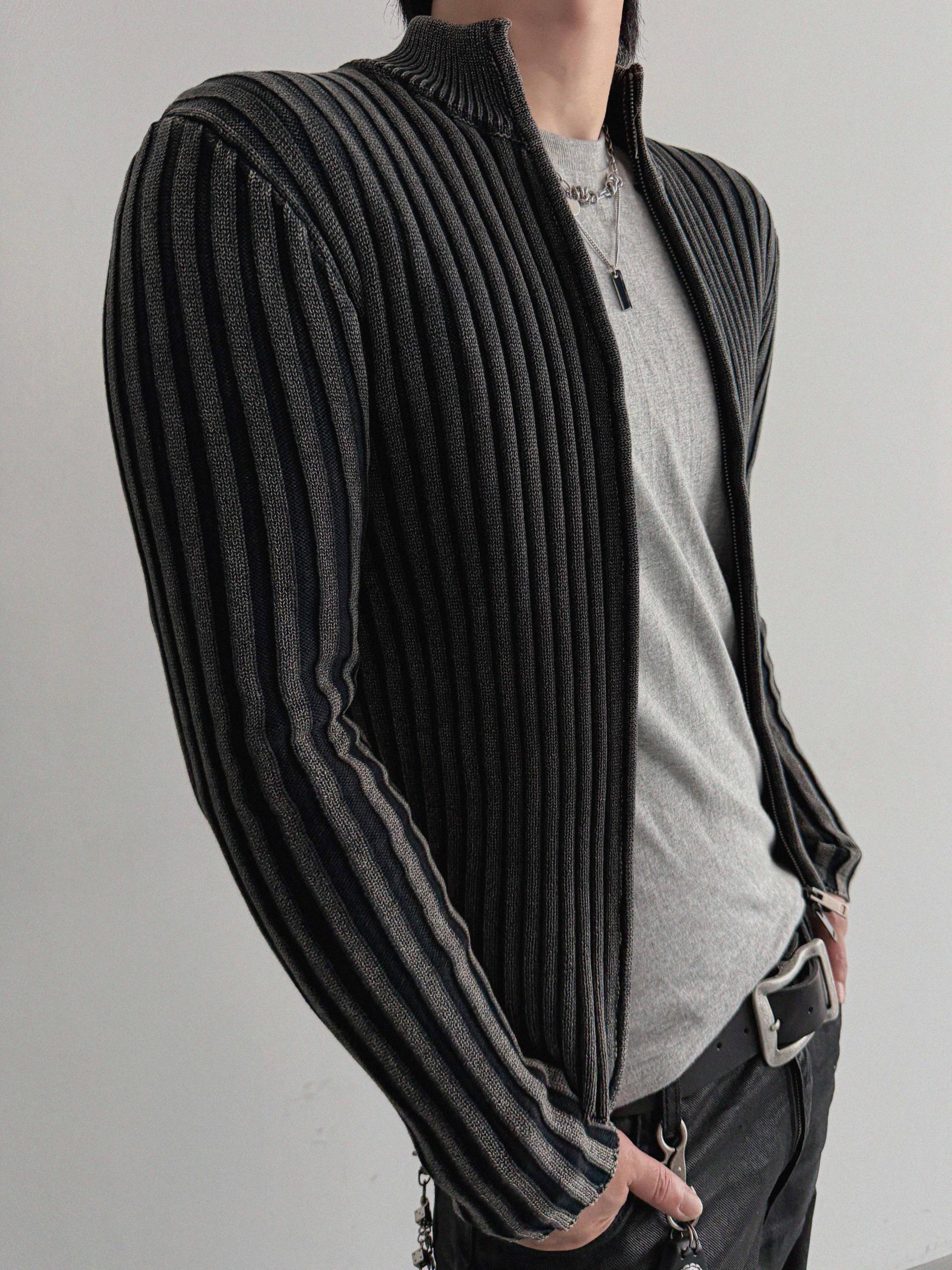 Pigment ribbed muscle knit zip-up