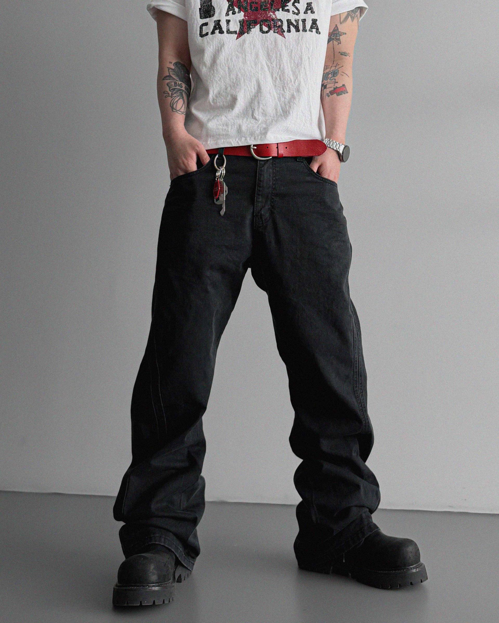 Double pocket curved flare pants