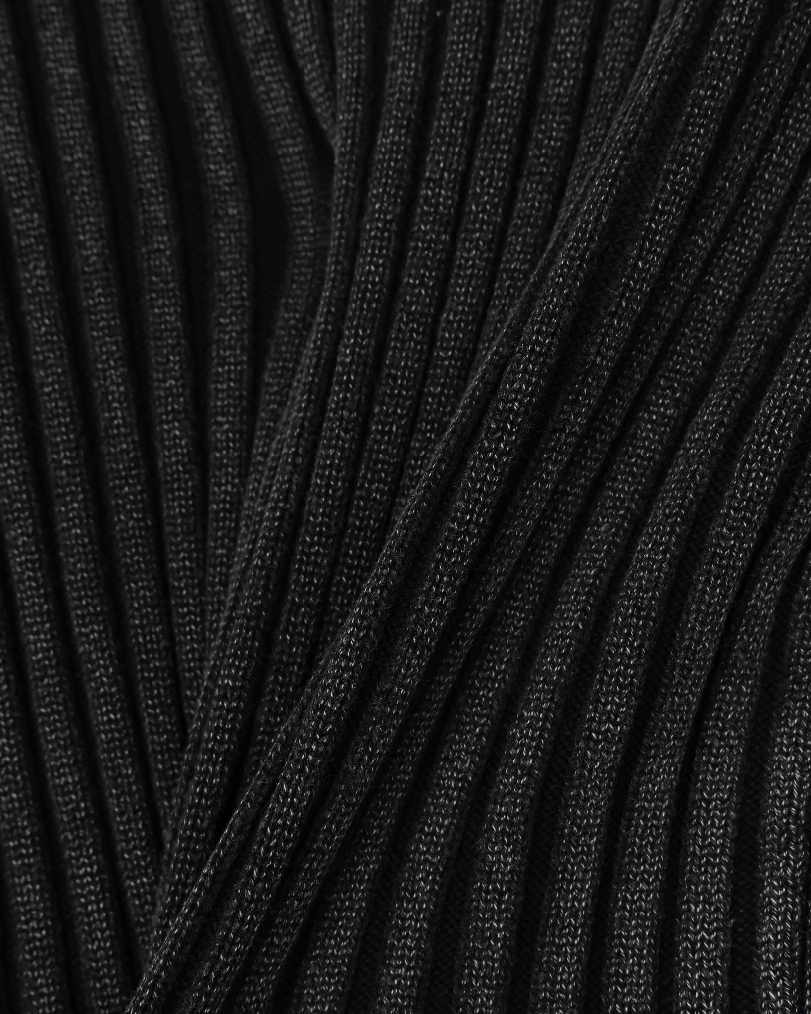 Pigment ribbed muscle knit zip-up