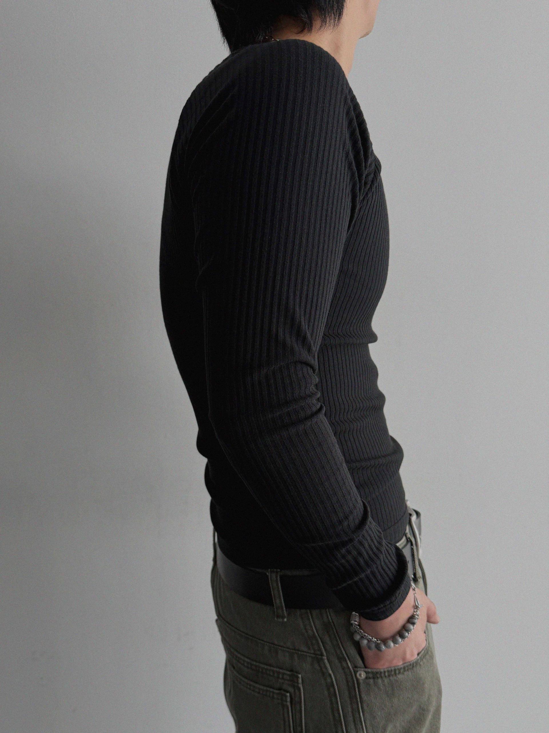 Solid ribbed raglan muscle t