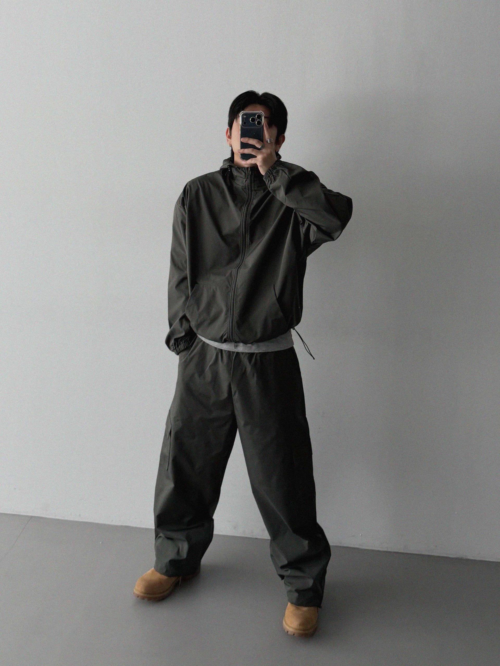 Space set-up [Wind breaker & Cargo pants]