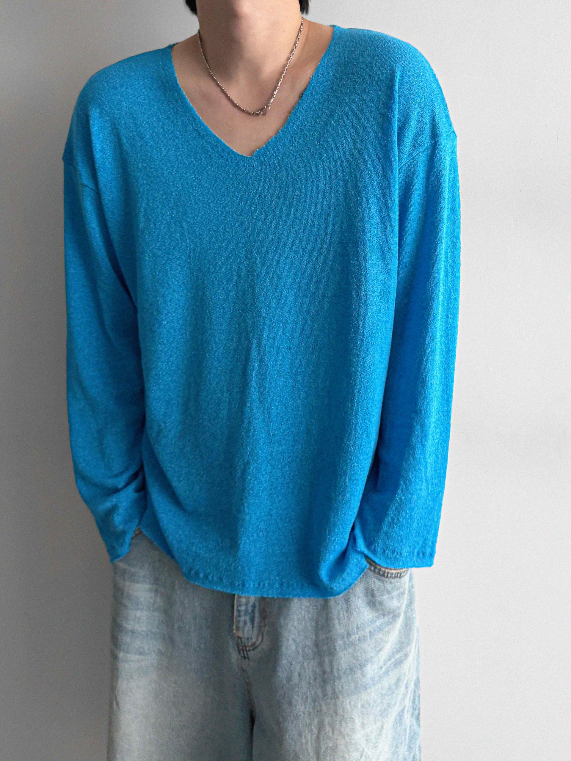 Linen v neck cut out knit