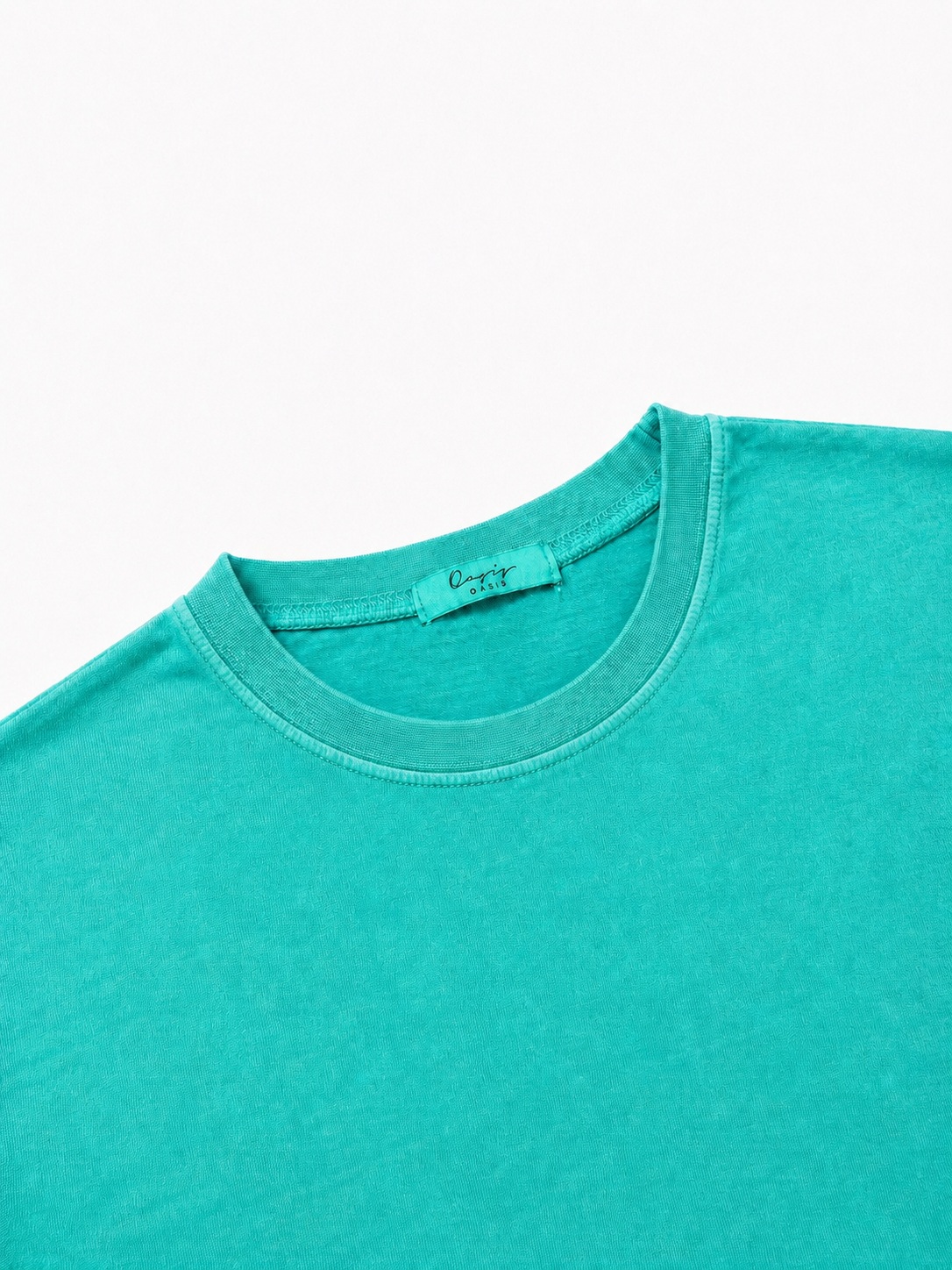 Fade pigment crop half t