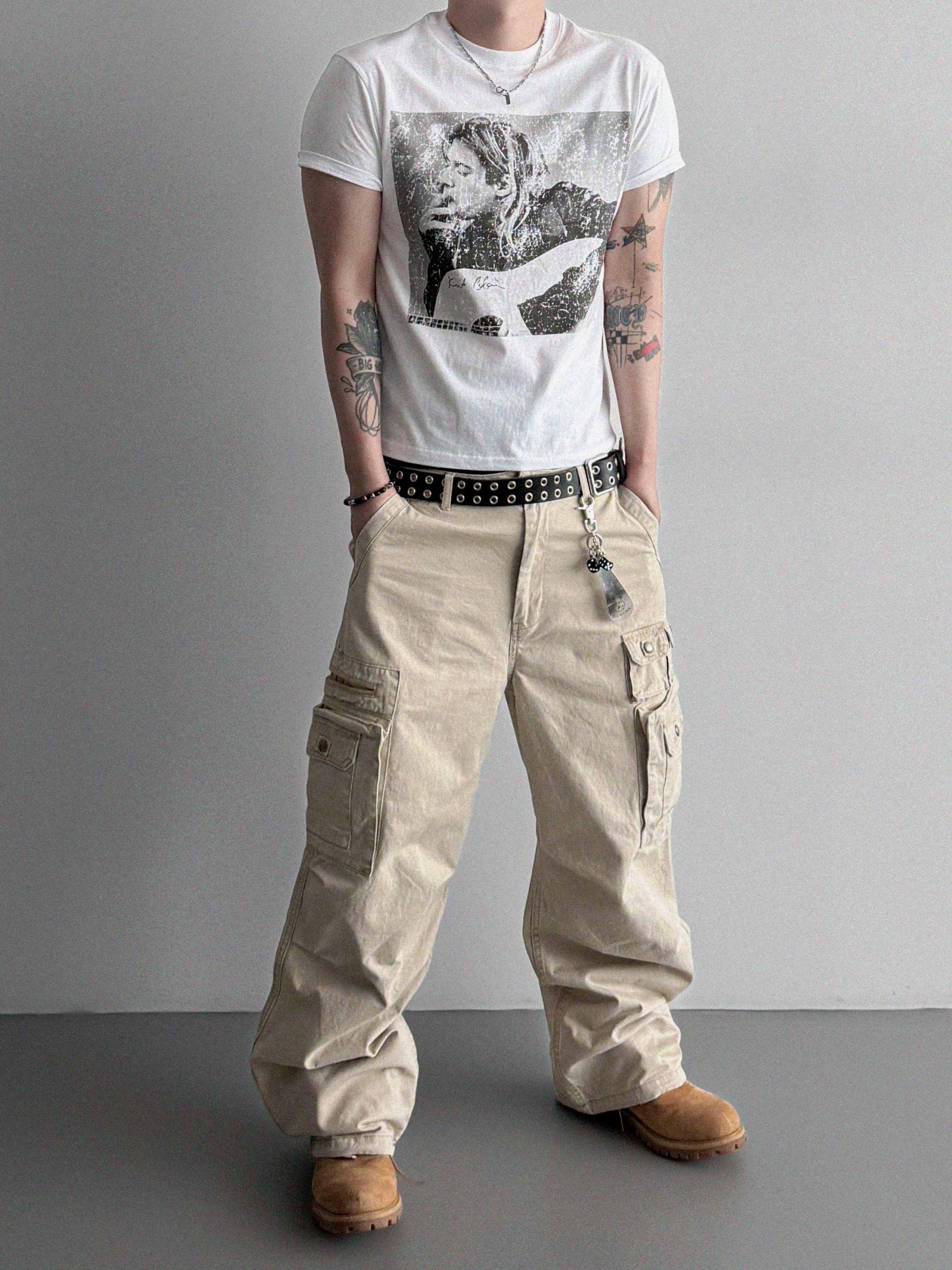Cut printed muscle half t