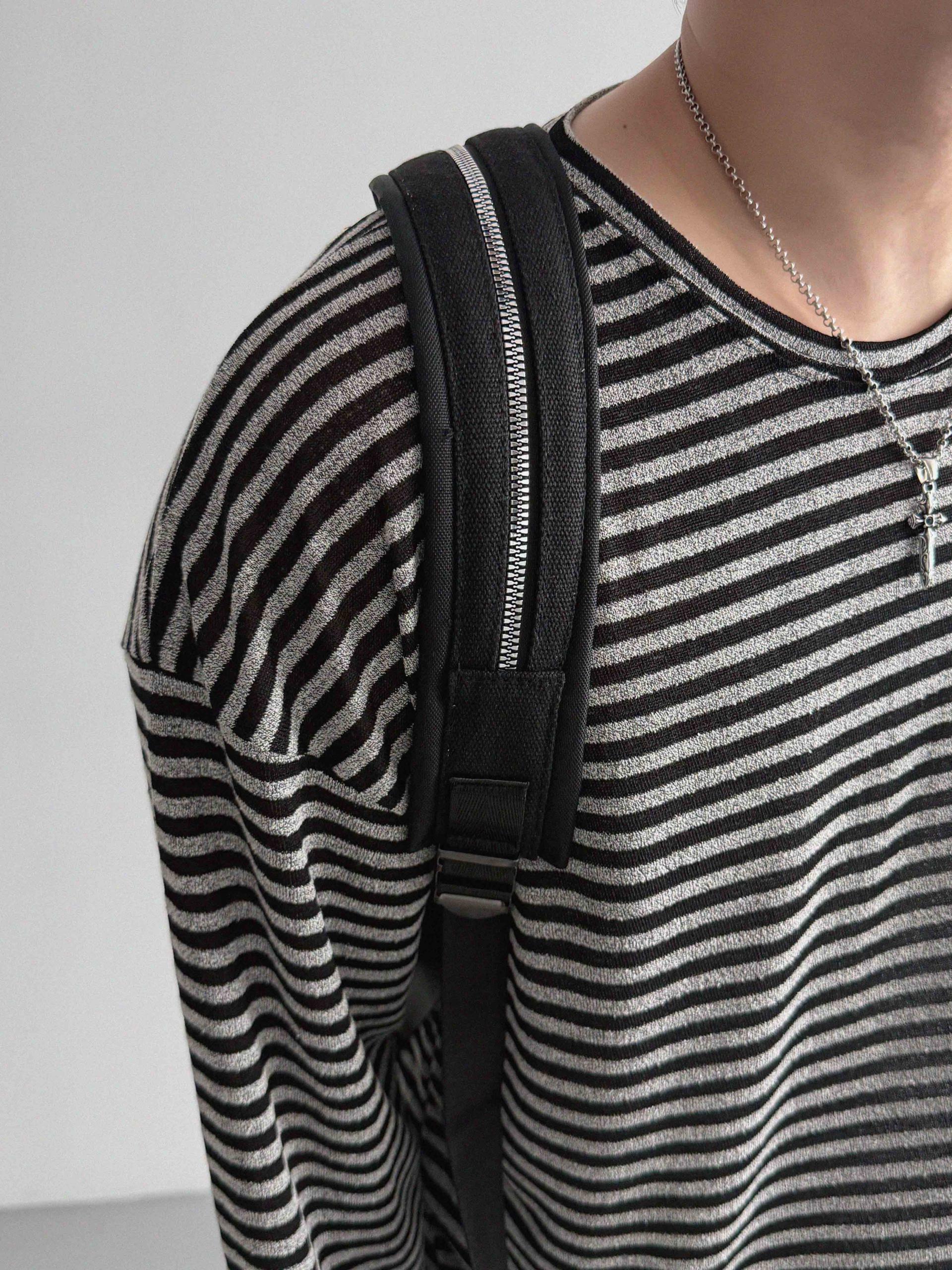 Zipper vintage back pack