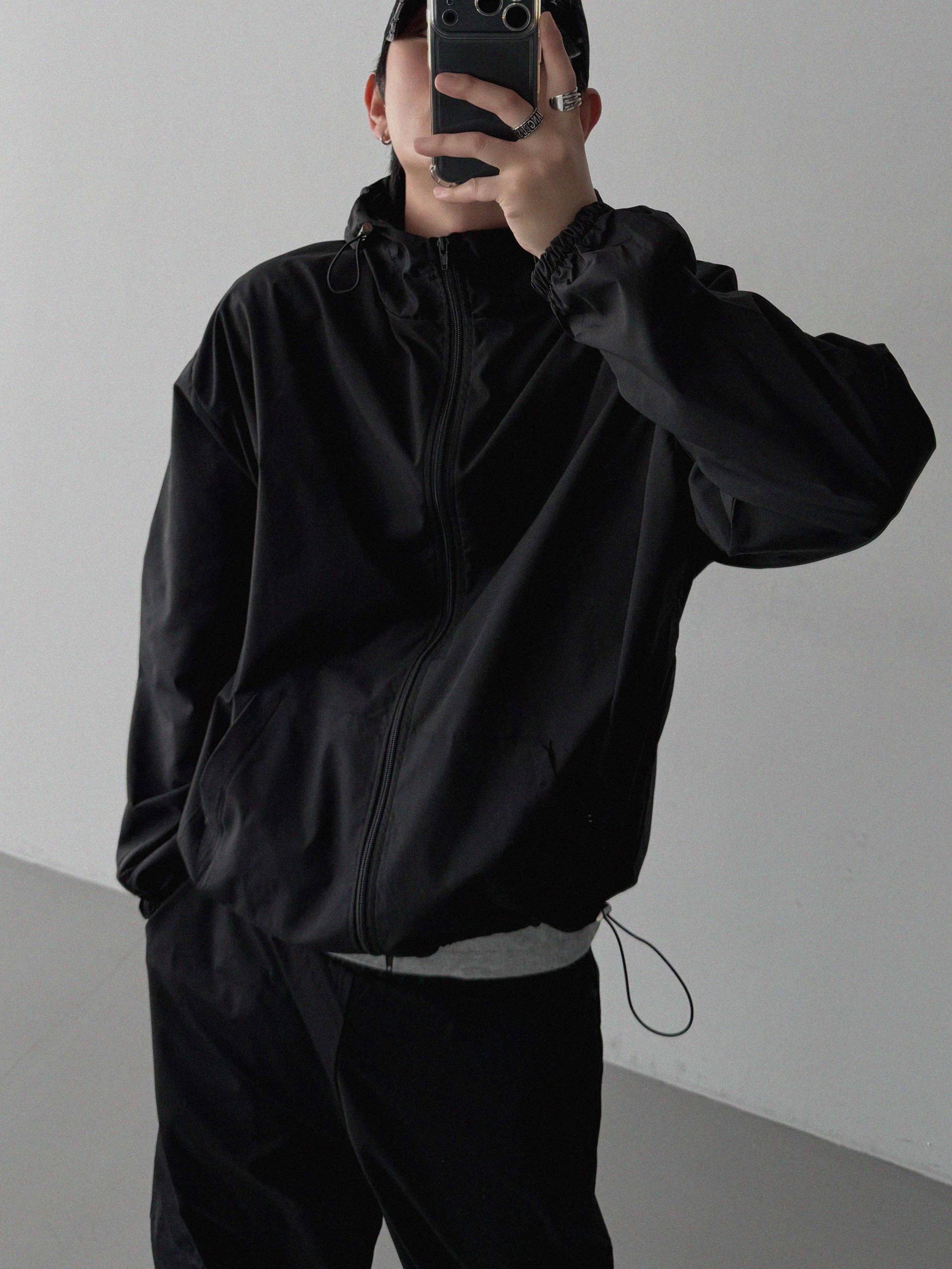 Space set-up [Wind breaker & Cargo pants]