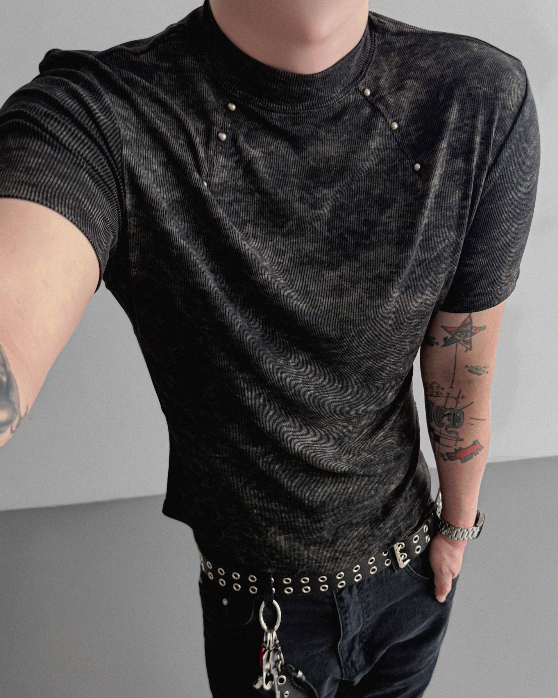 Vintage rivet mock neck muscle half t