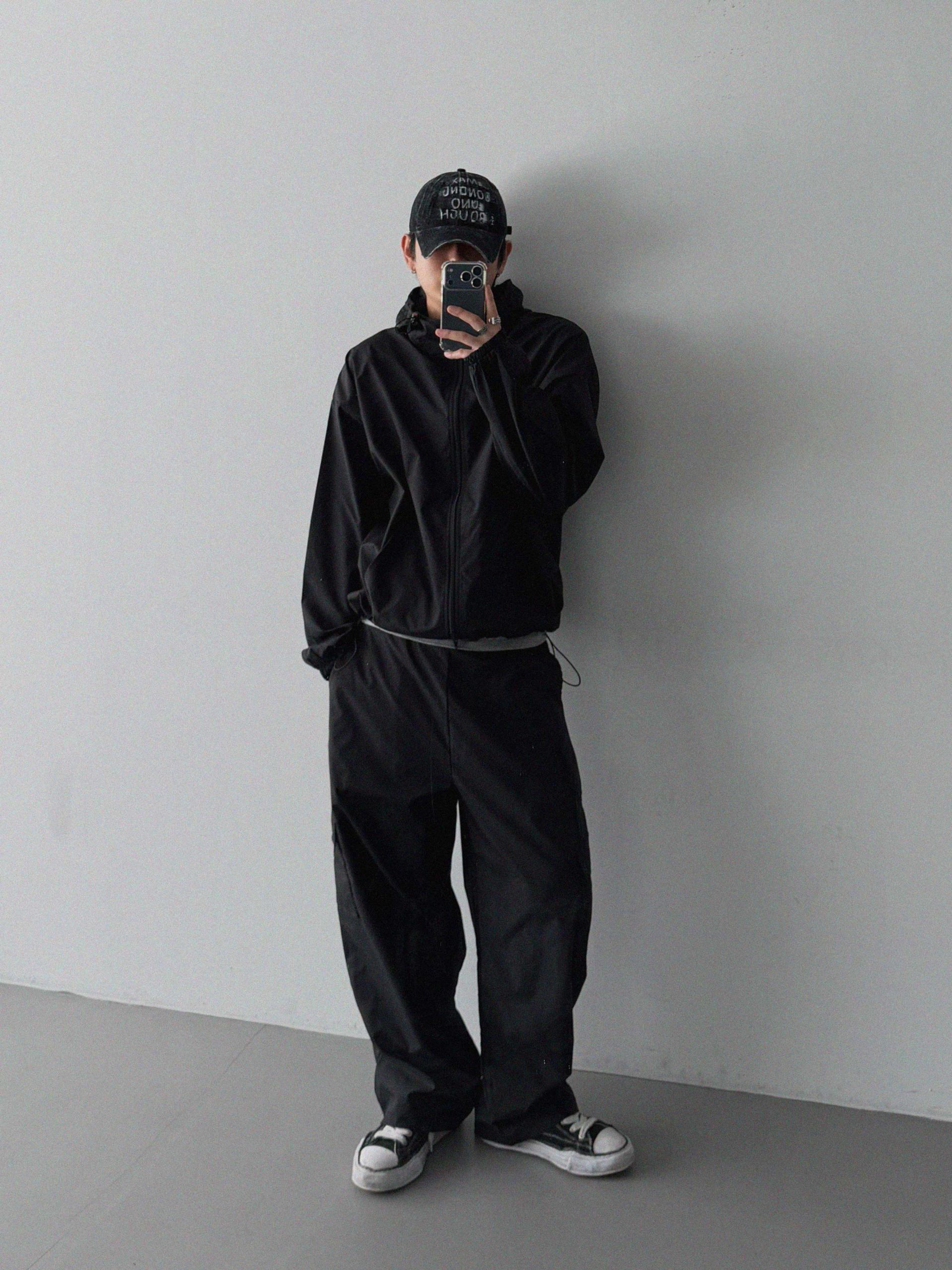 Space set-up [Wind breaker & Cargo pants]