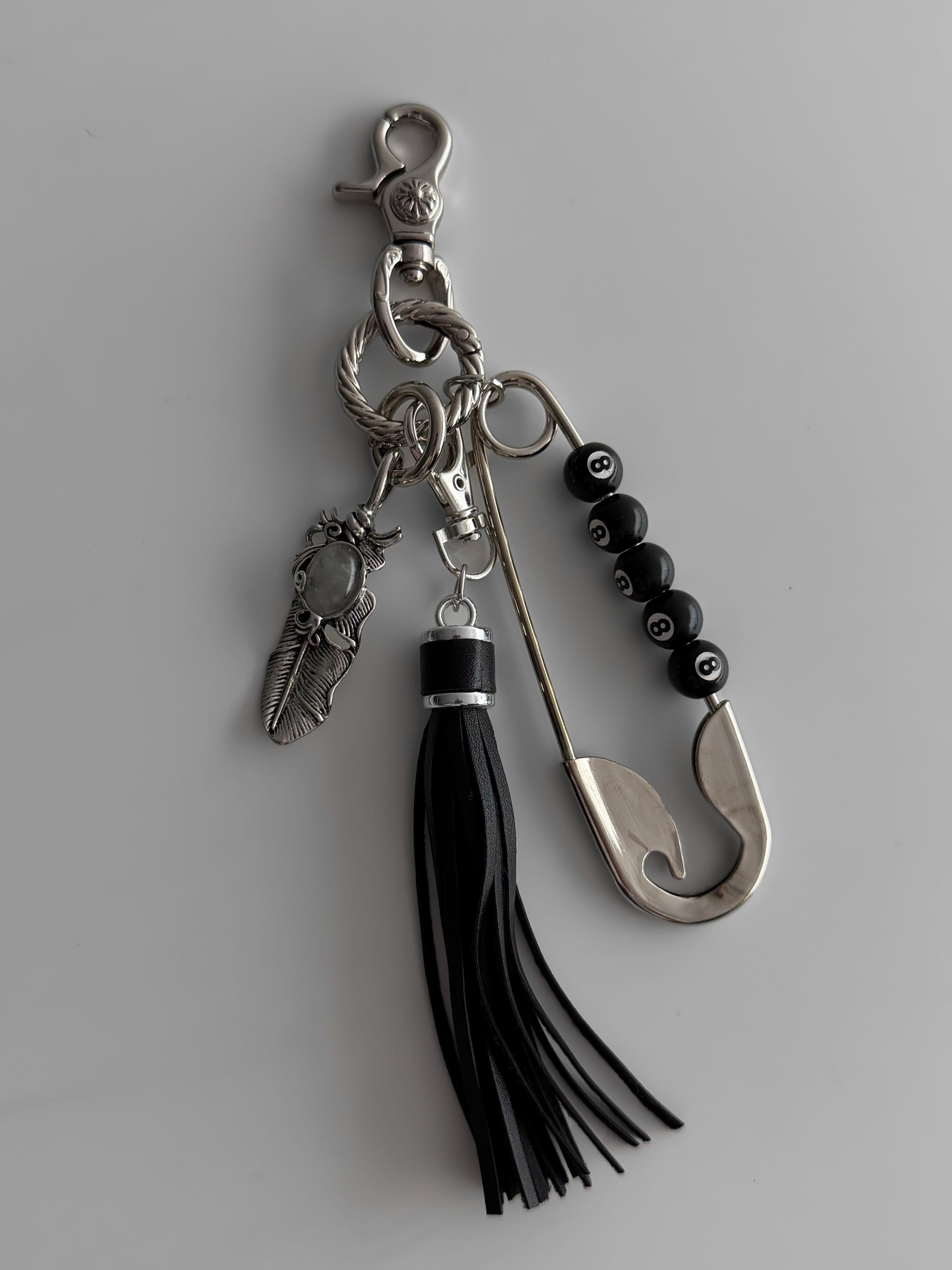 Eight ball safety pin mix keyring