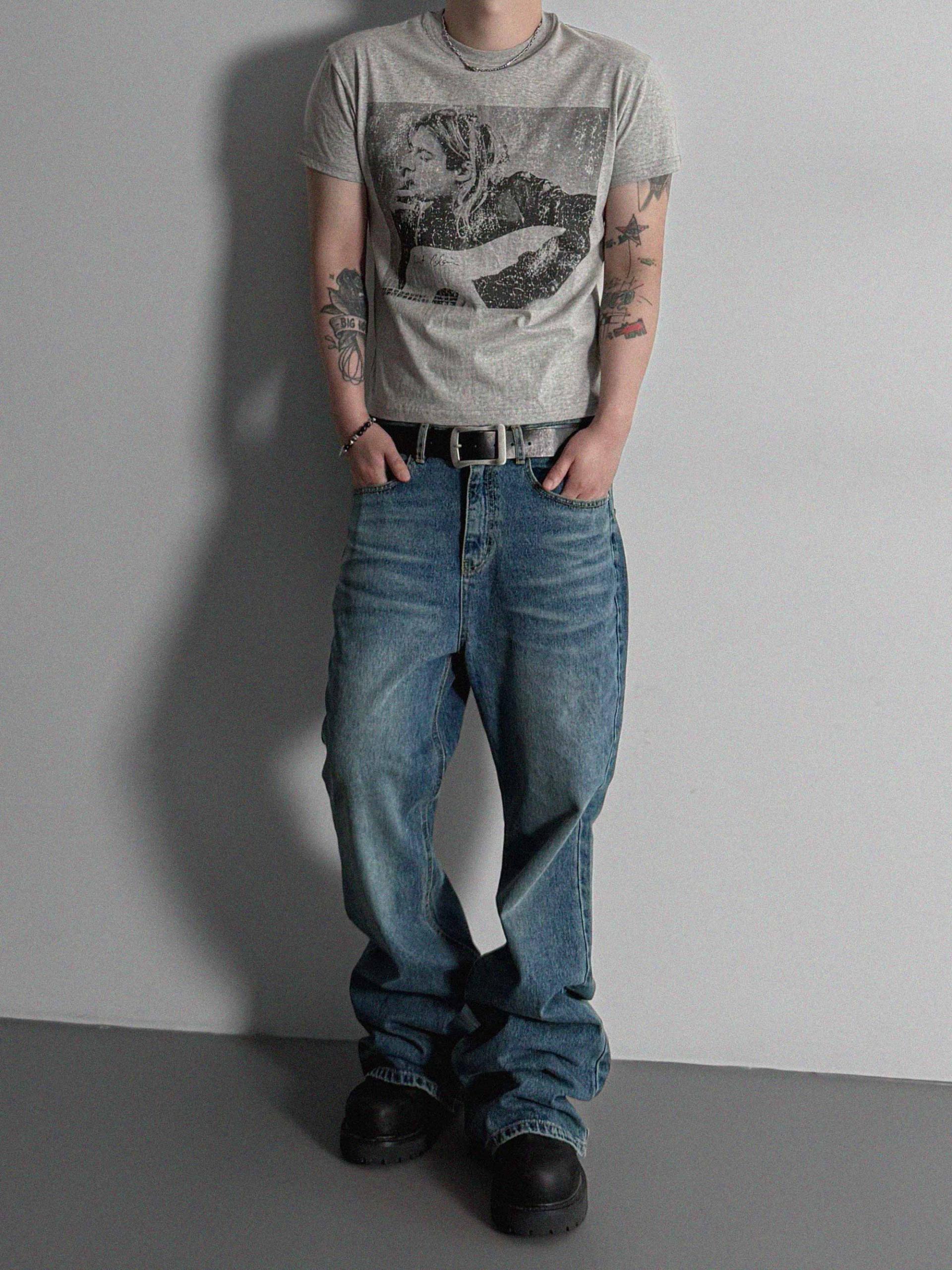 Cut printed muscle half t