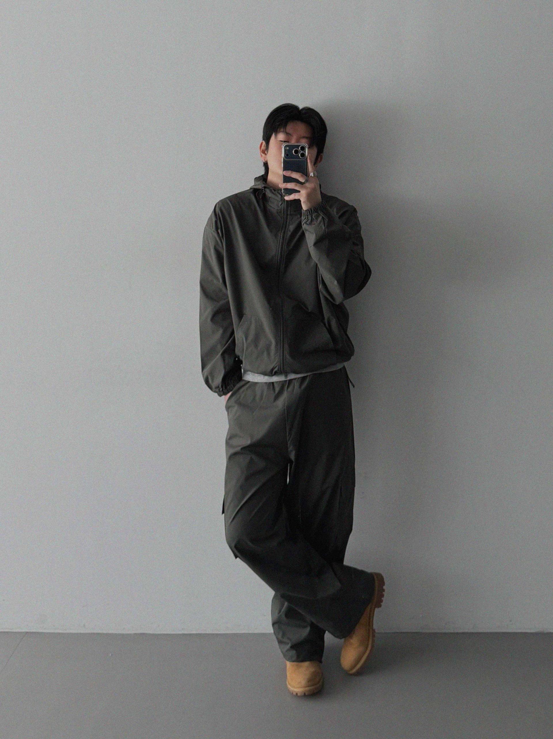 Space set-up [Wind breaker & Cargo pants]