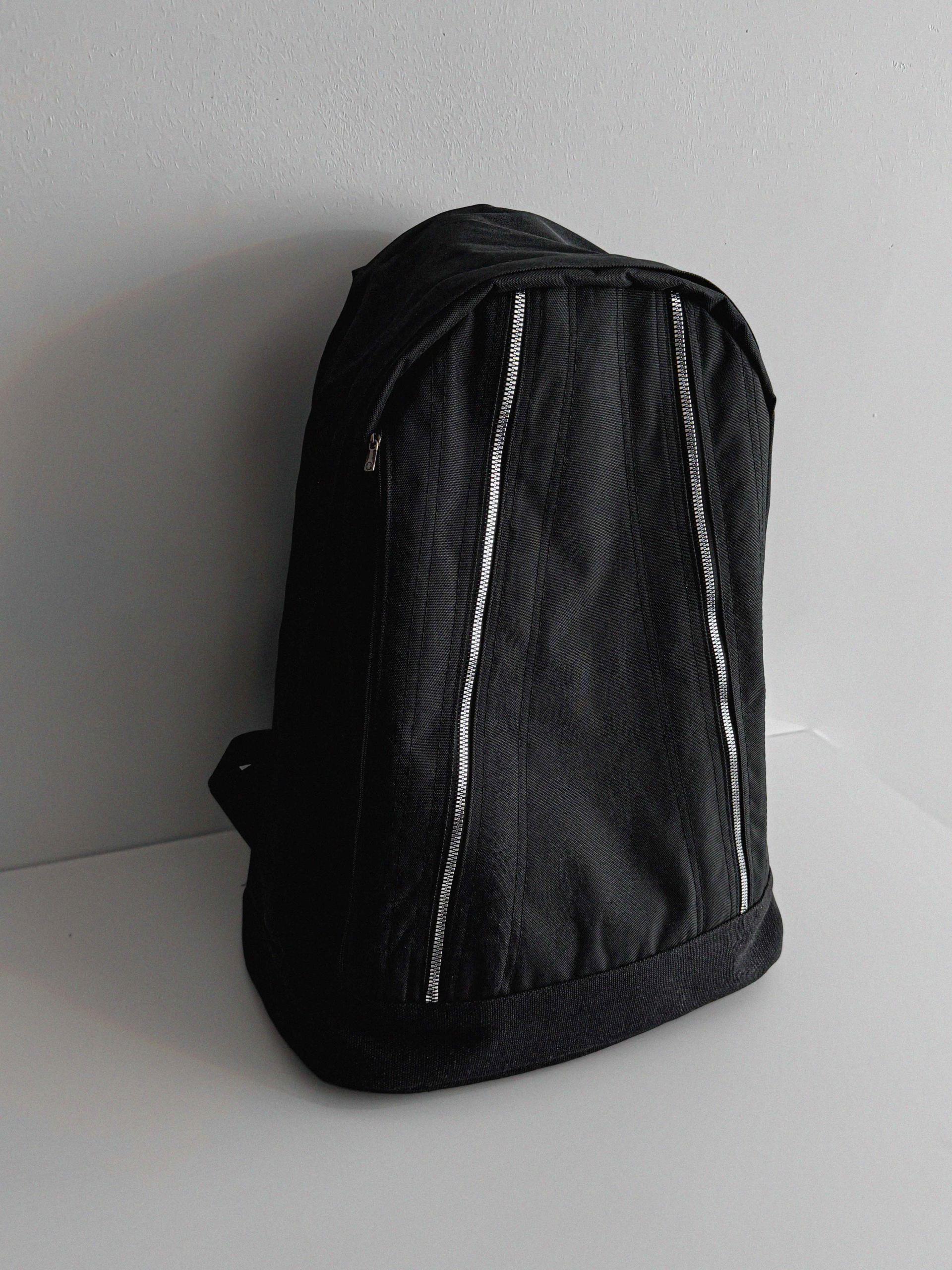 Zipper vintage back pack