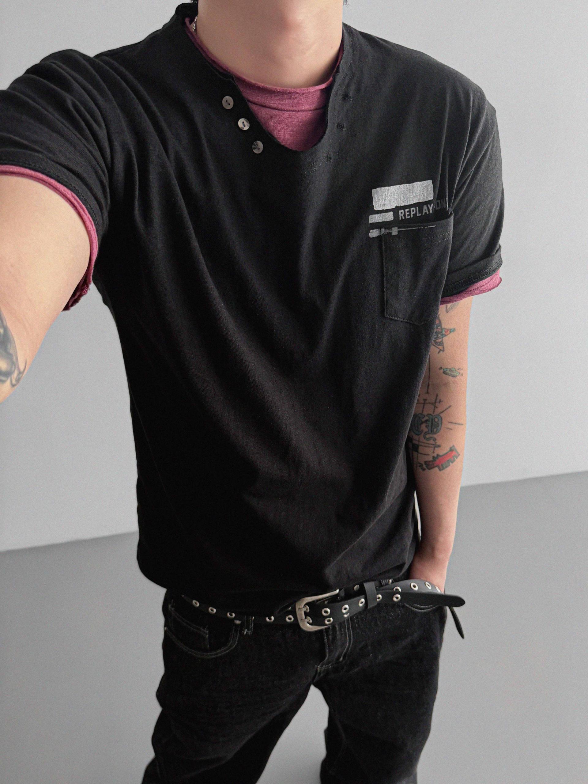Smith cutoff v-neck half t