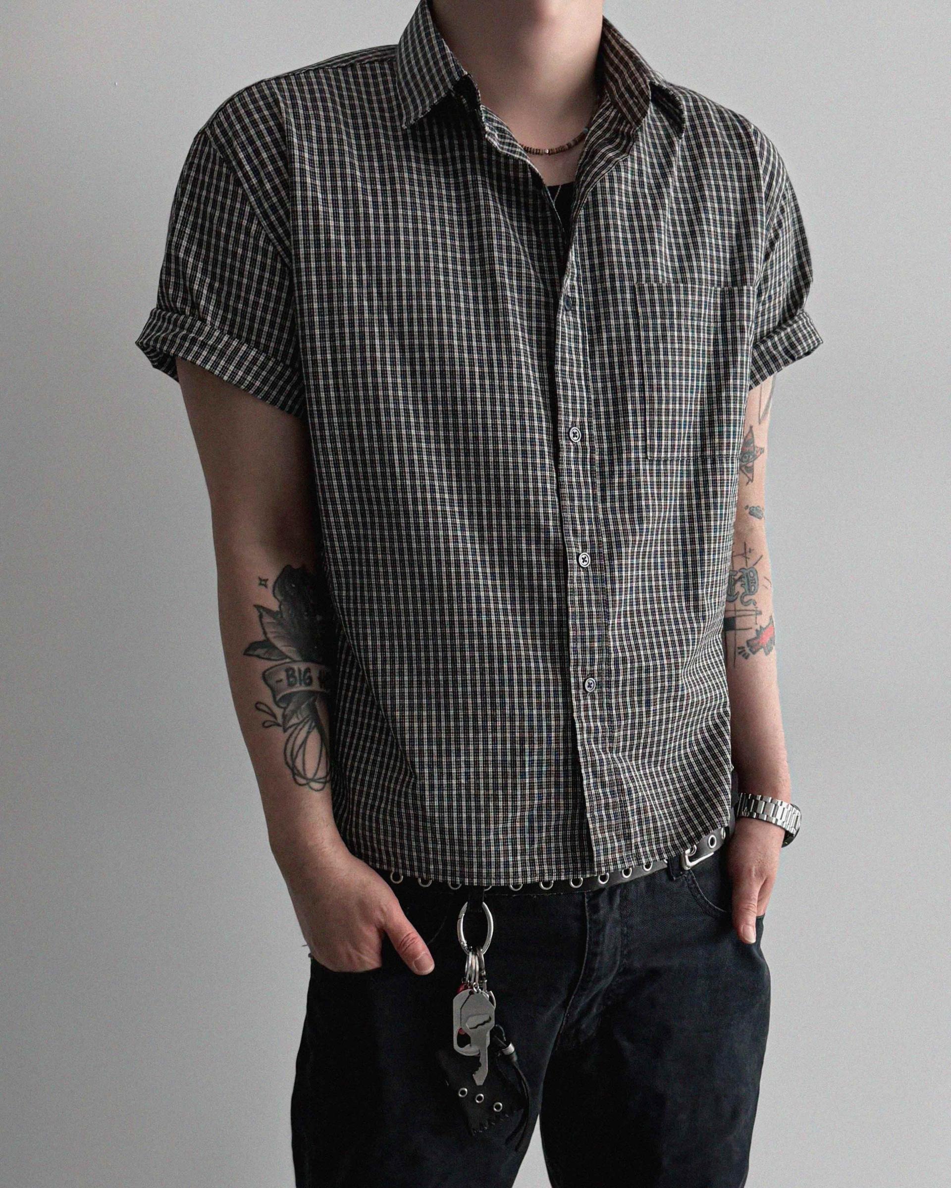Grid check crop half shirt