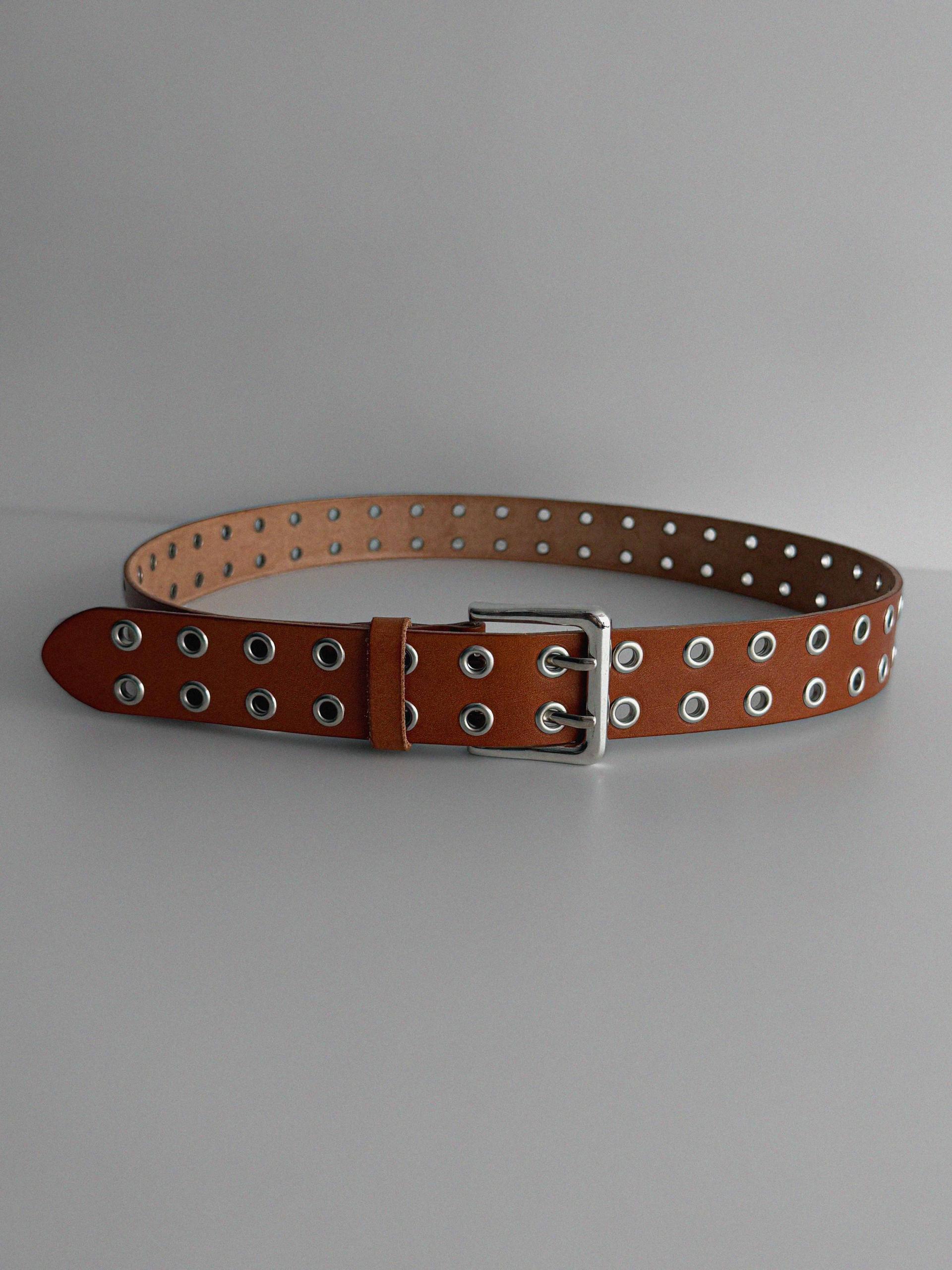 Double eyelet 40 belt (5c)