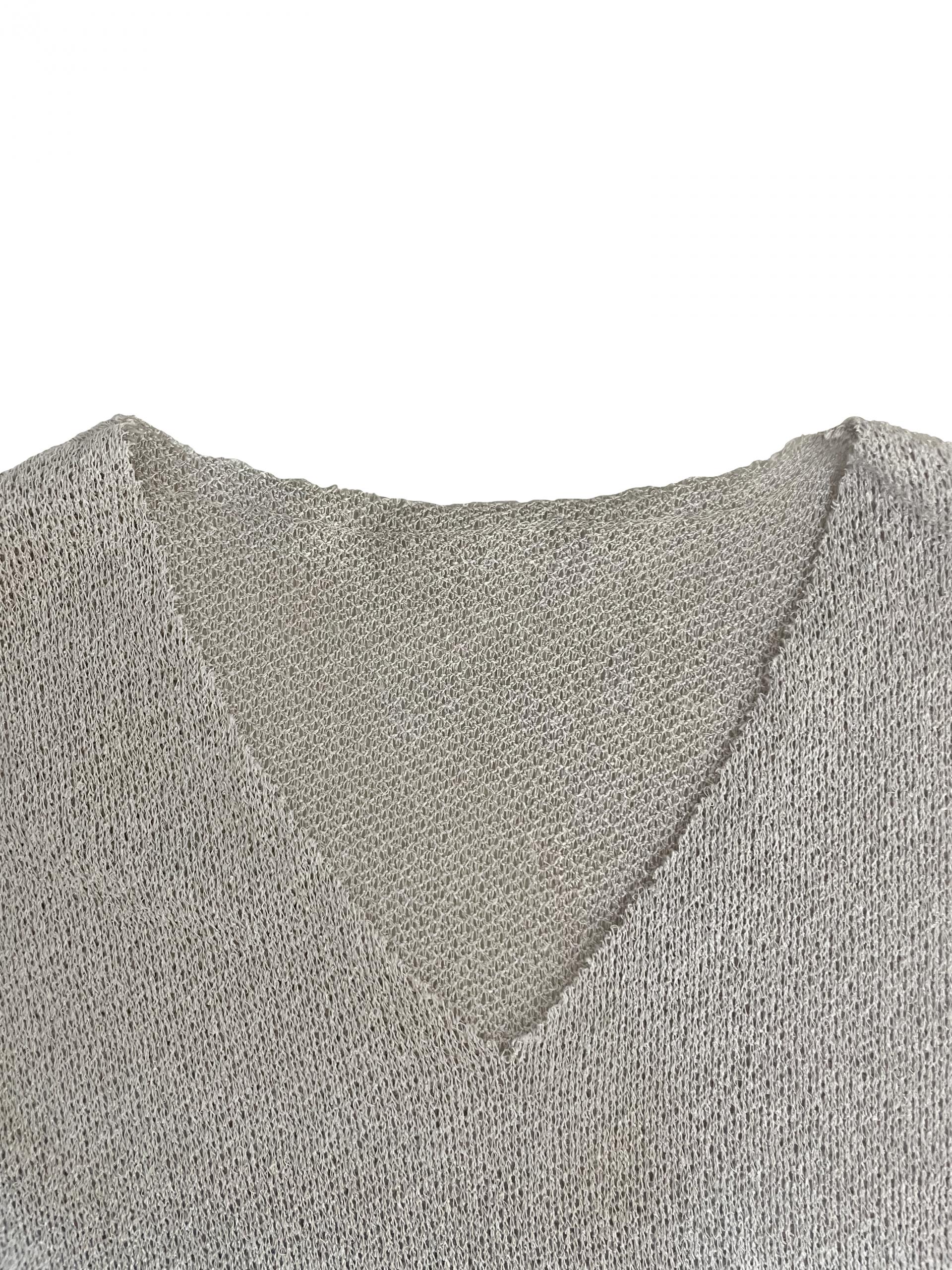 Linen v neck cut out knit