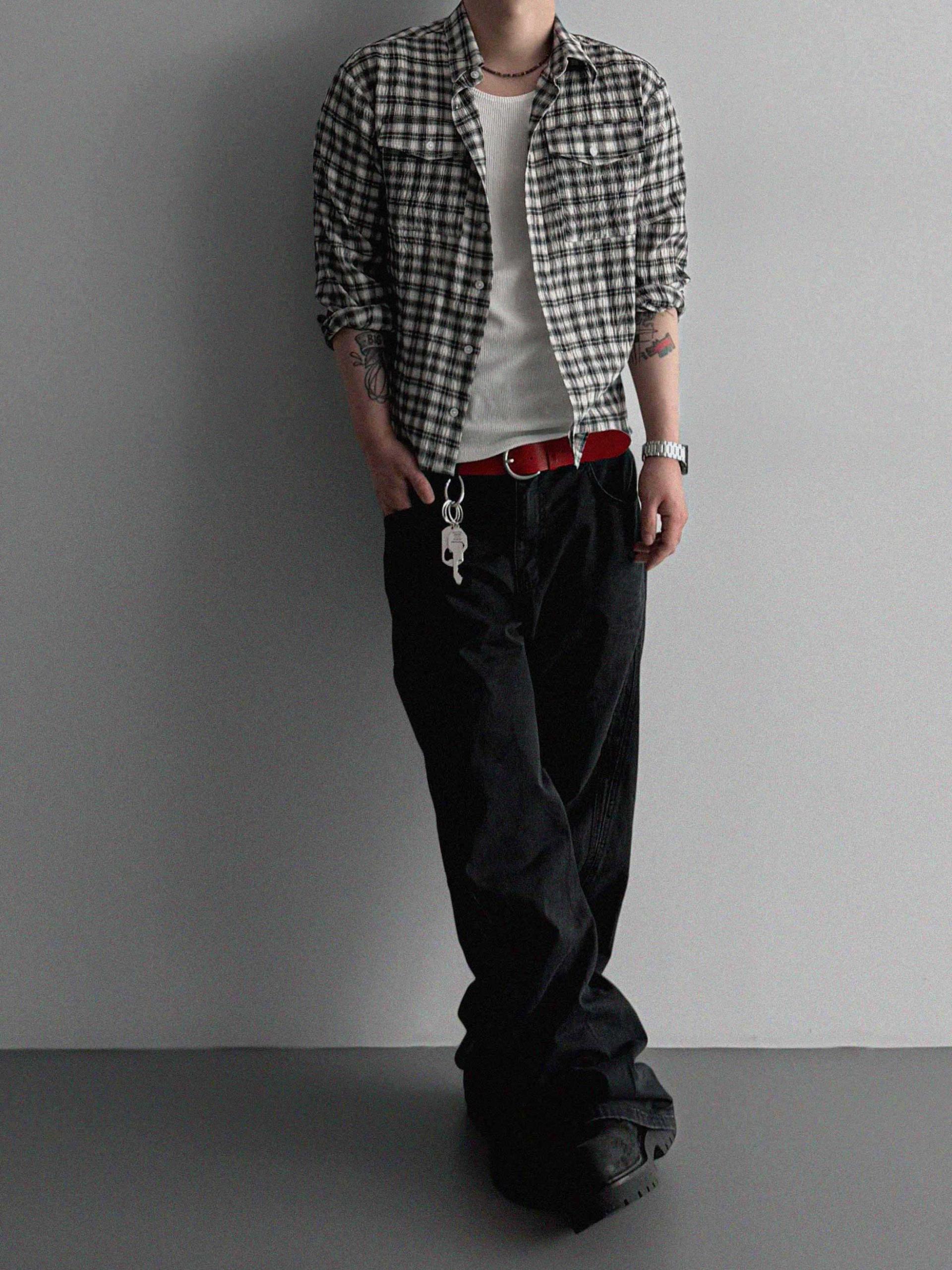Double pocket curved flare pants