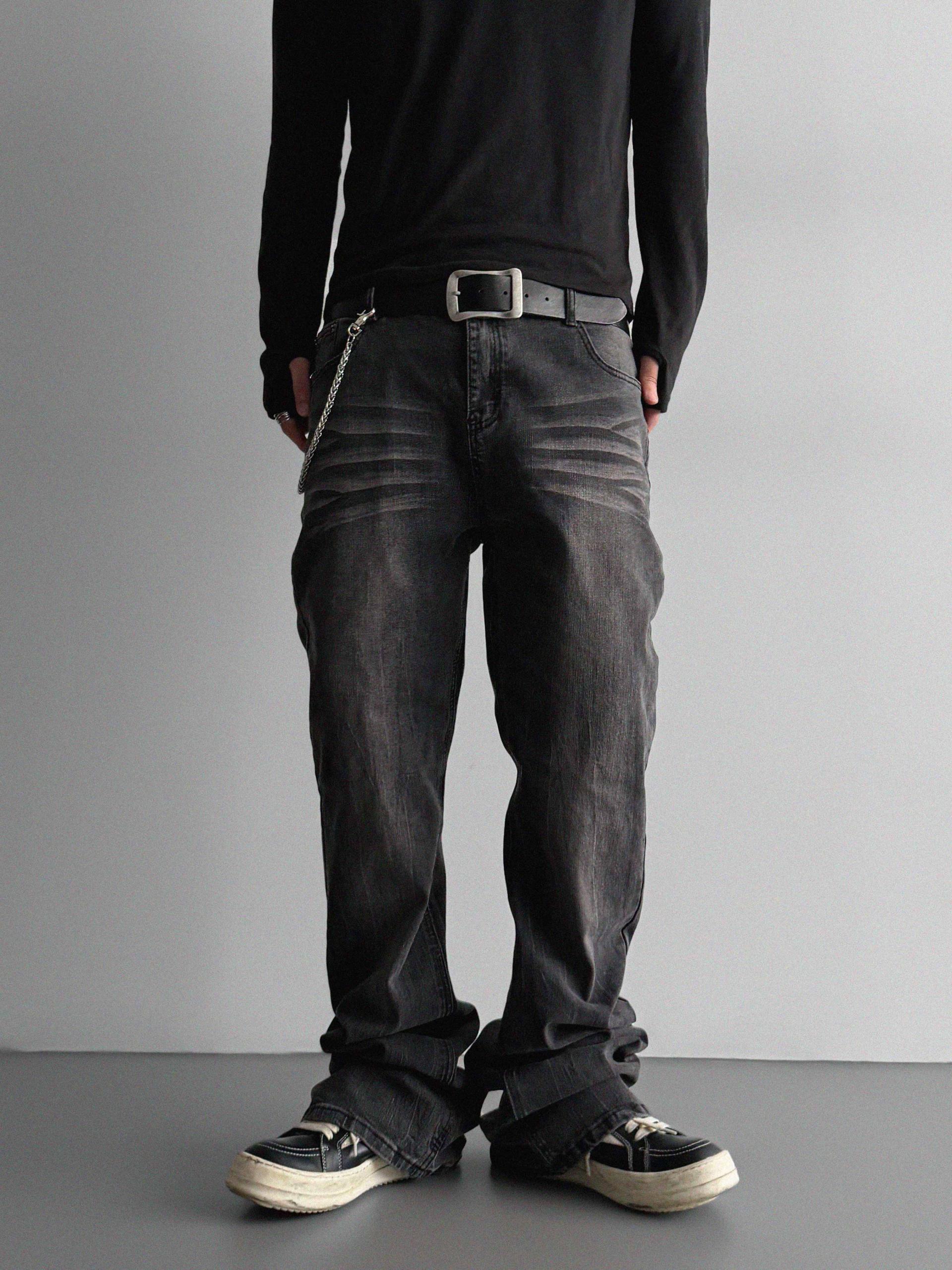 Slack sagging flare black jean