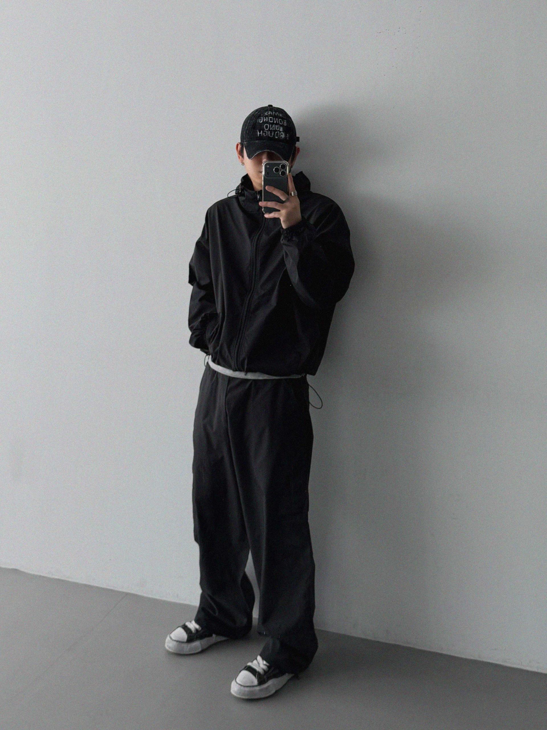 Space set-up [Wind breaker & Cargo pants]