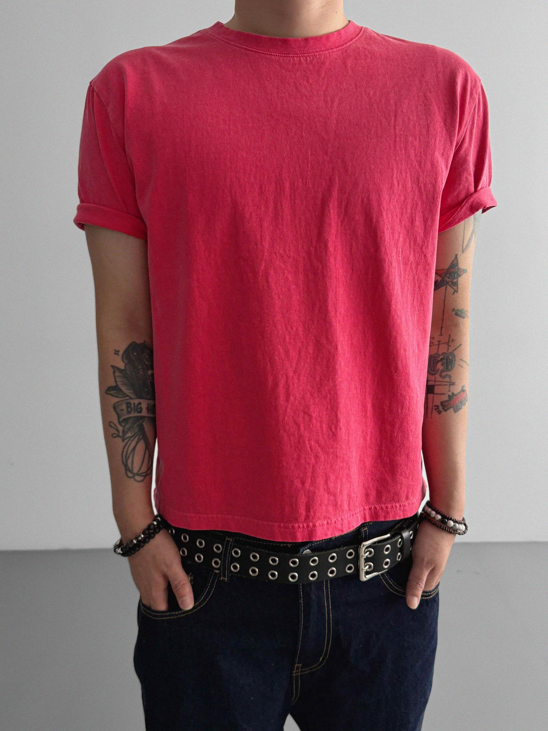 Fade pigment crop half t