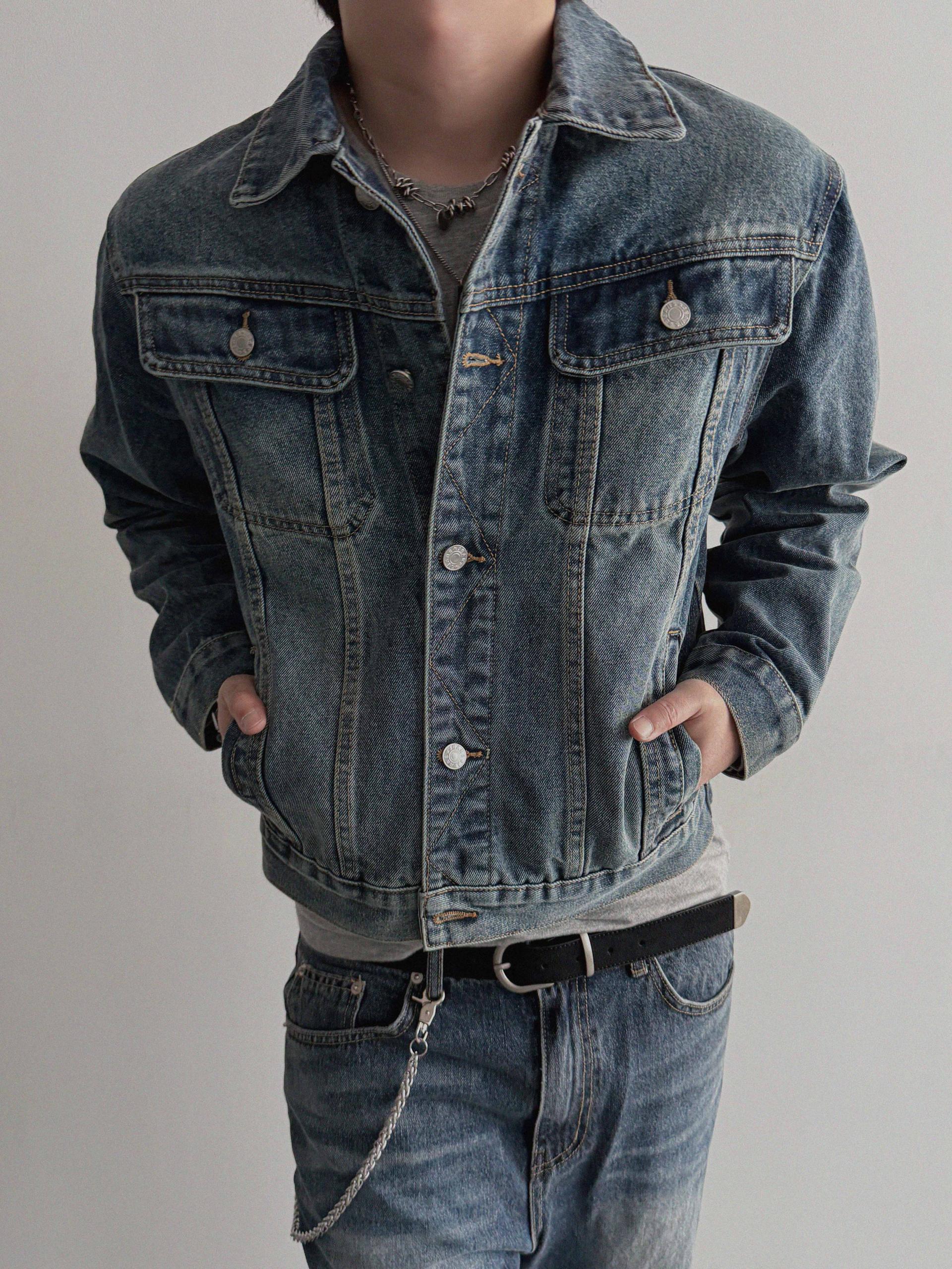 Minimal basic crop denim jacket