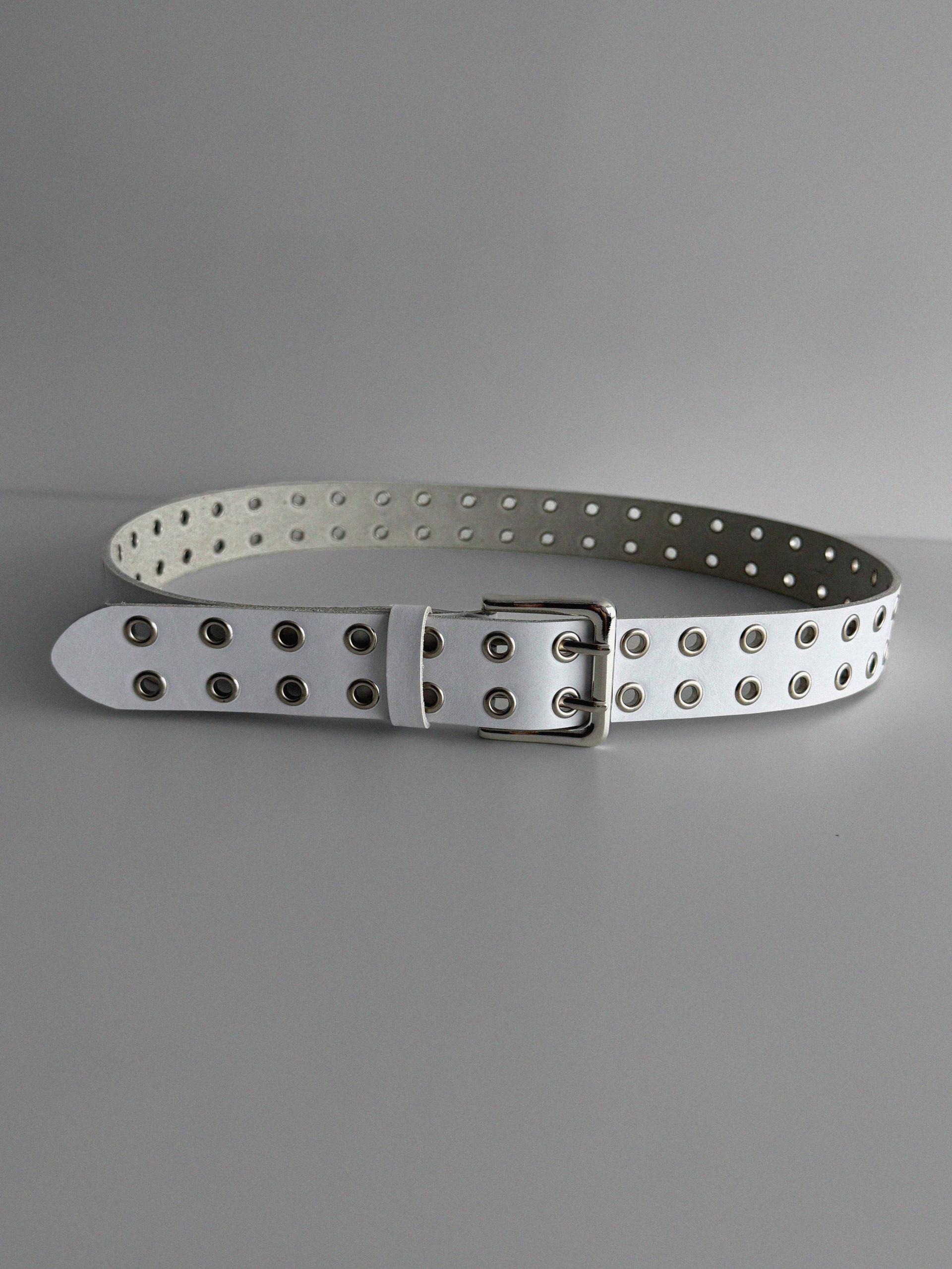 Double eyelet 40 belt (5c)