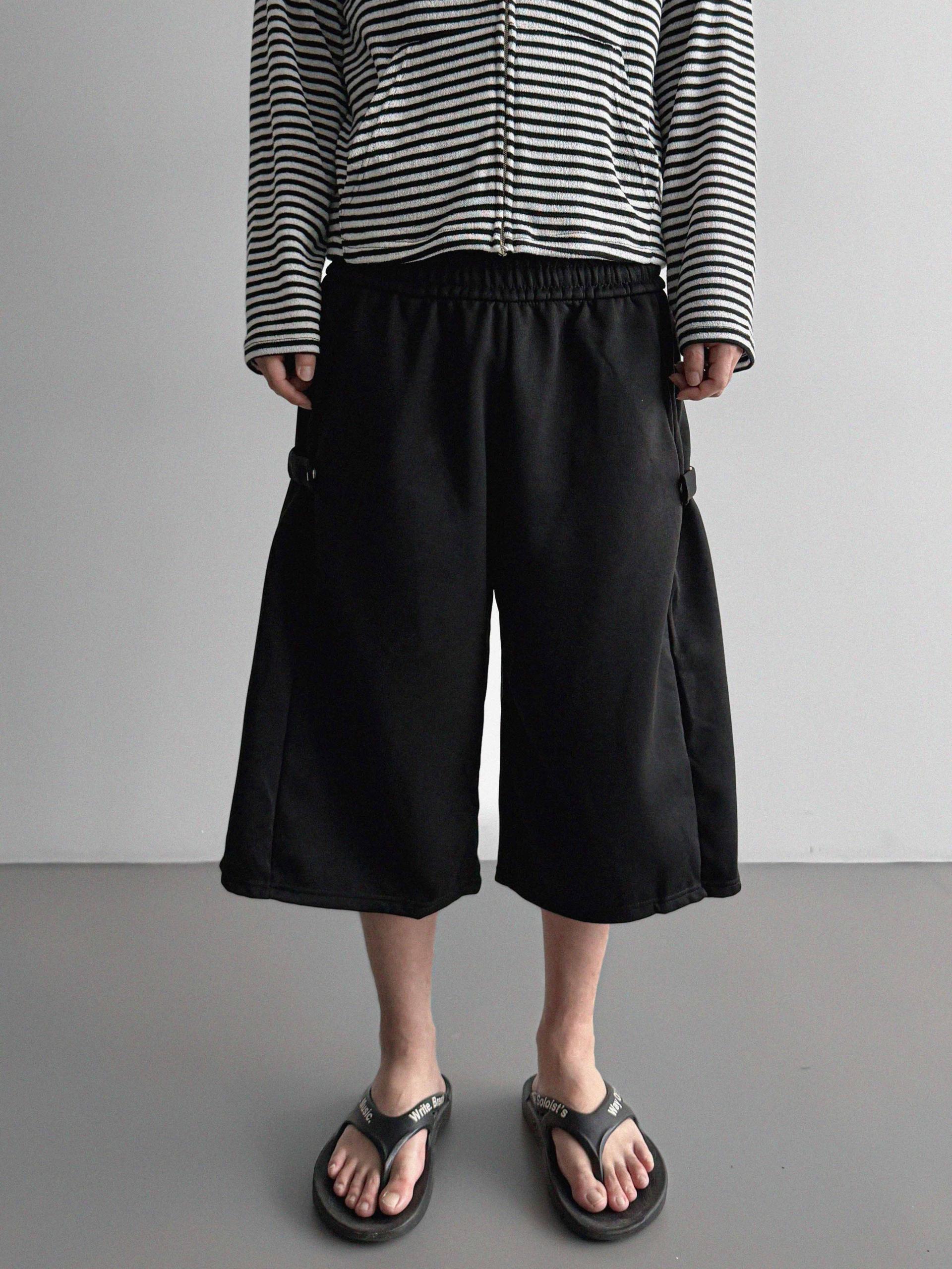 Side snap bermuda sweat pants