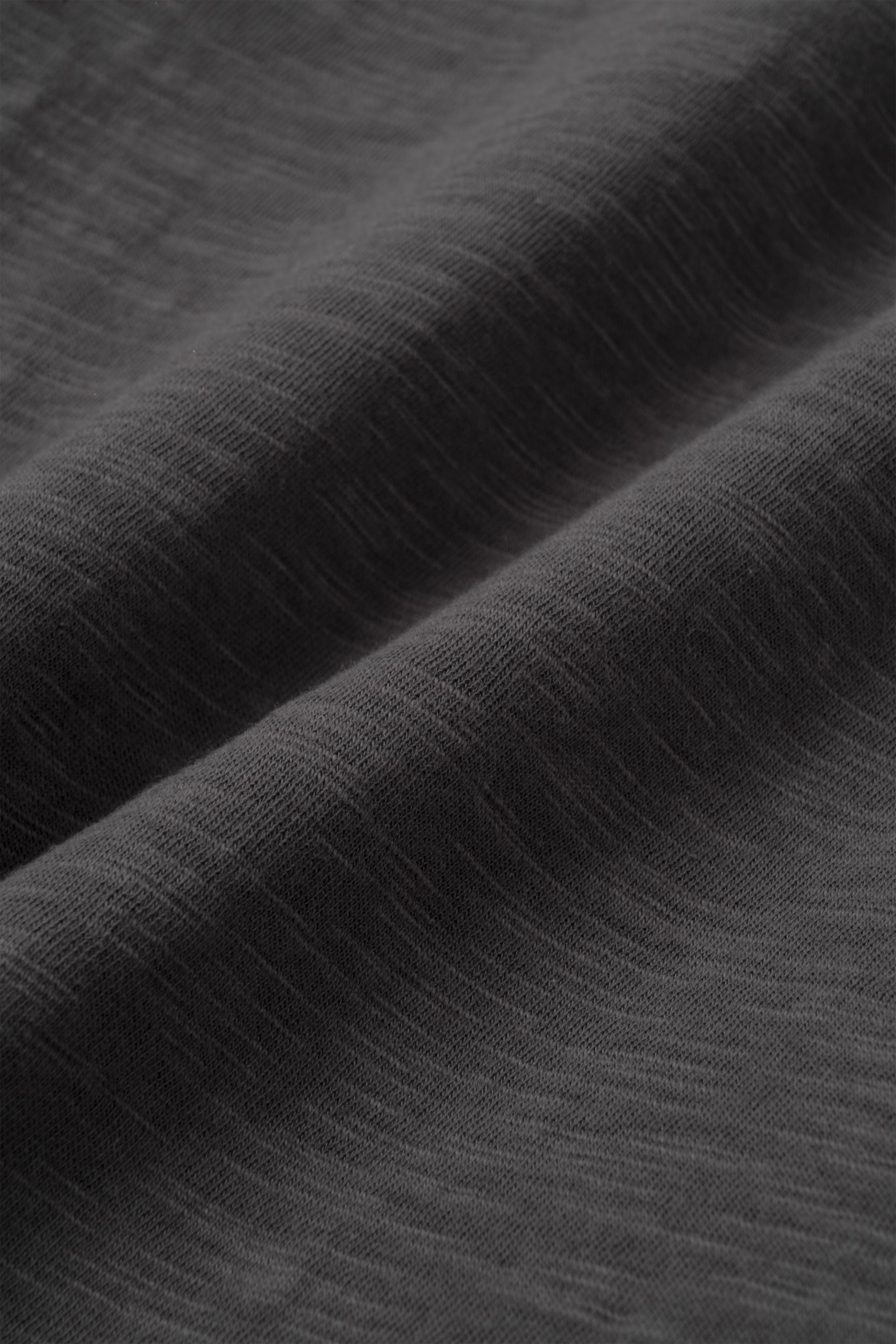 Slab 5 button collar t