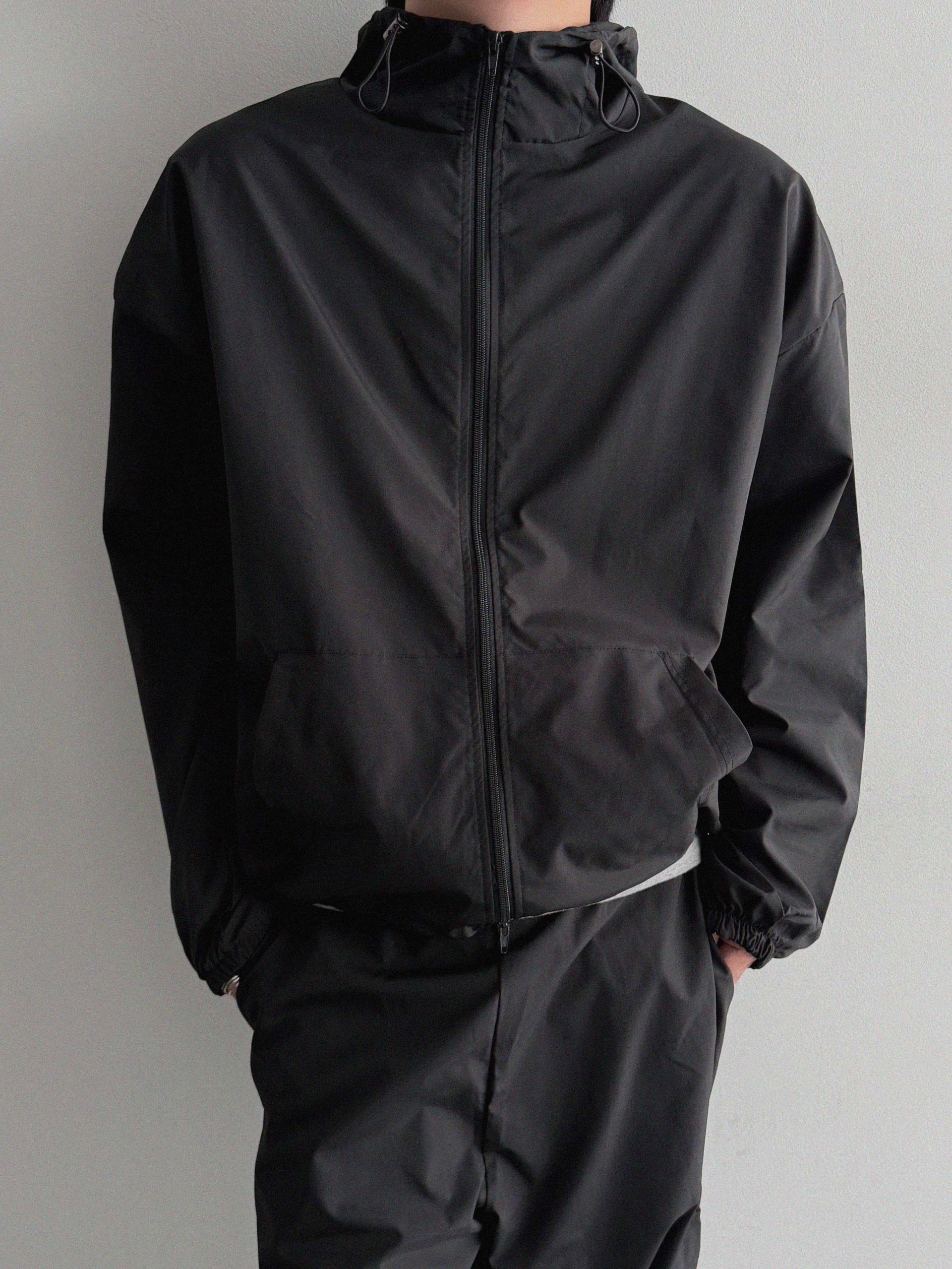 Space set-up [Wind breaker & Cargo pants]