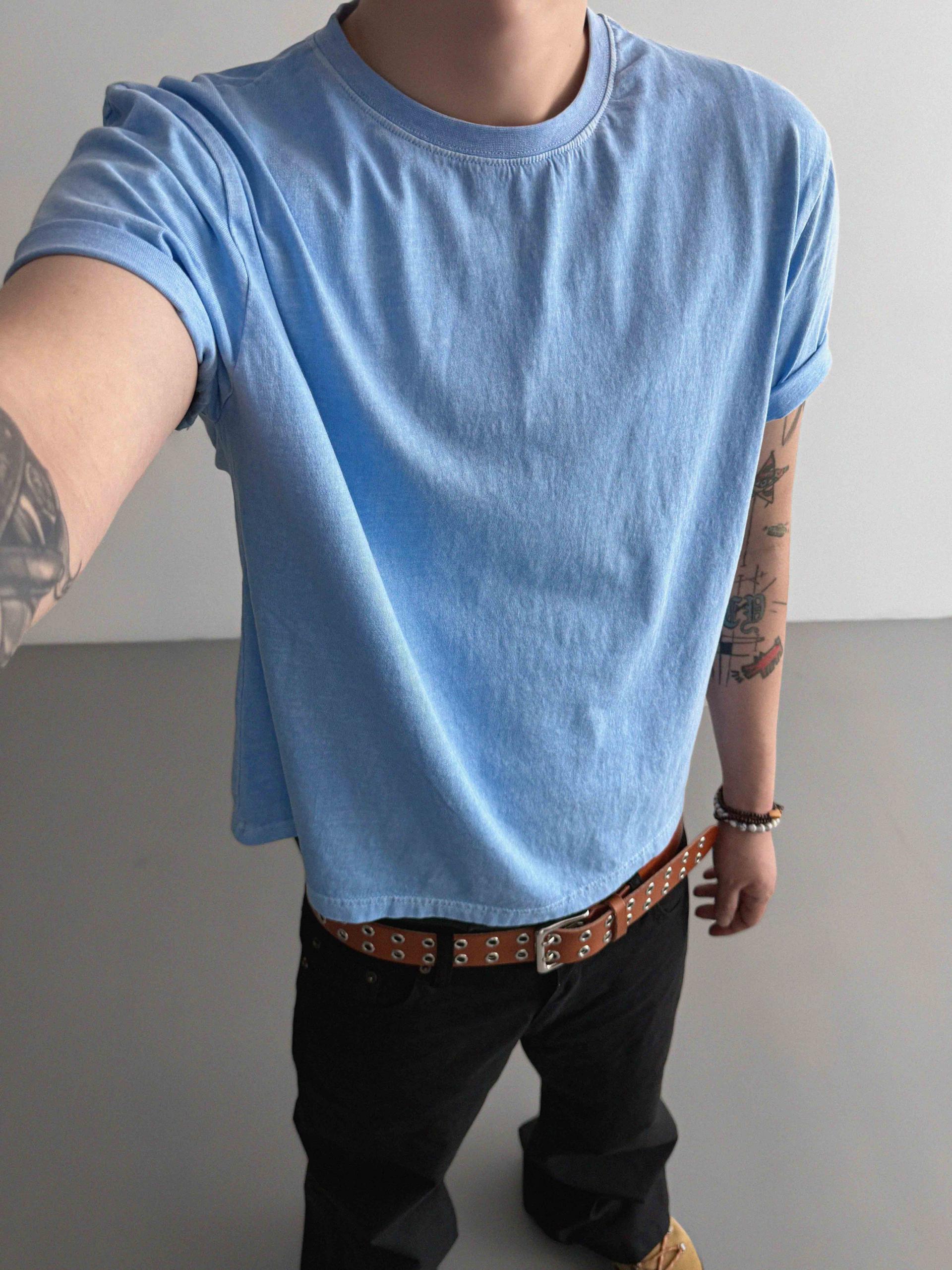 Fade pigment crop half t