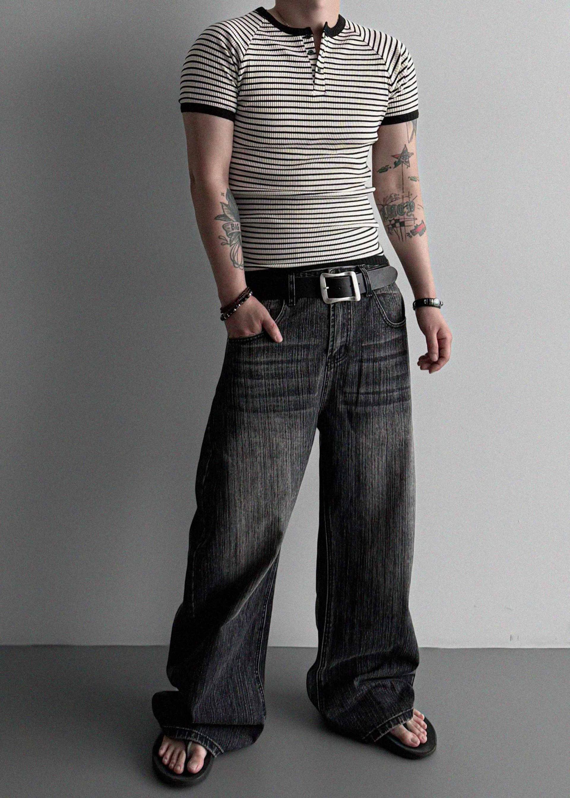Ribbed stripe henley neck muscle half T