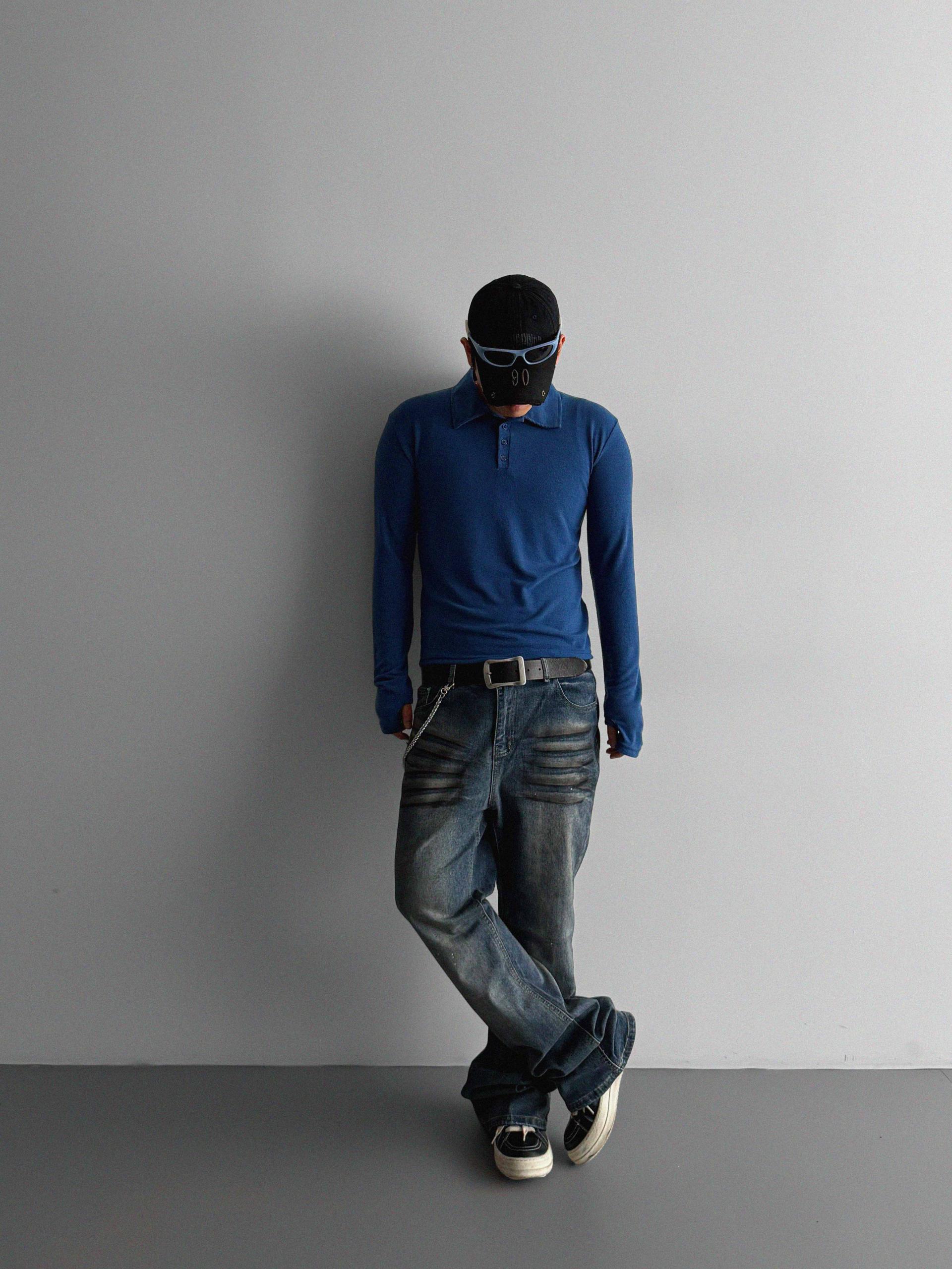 Dirty washed sagging flare jeans