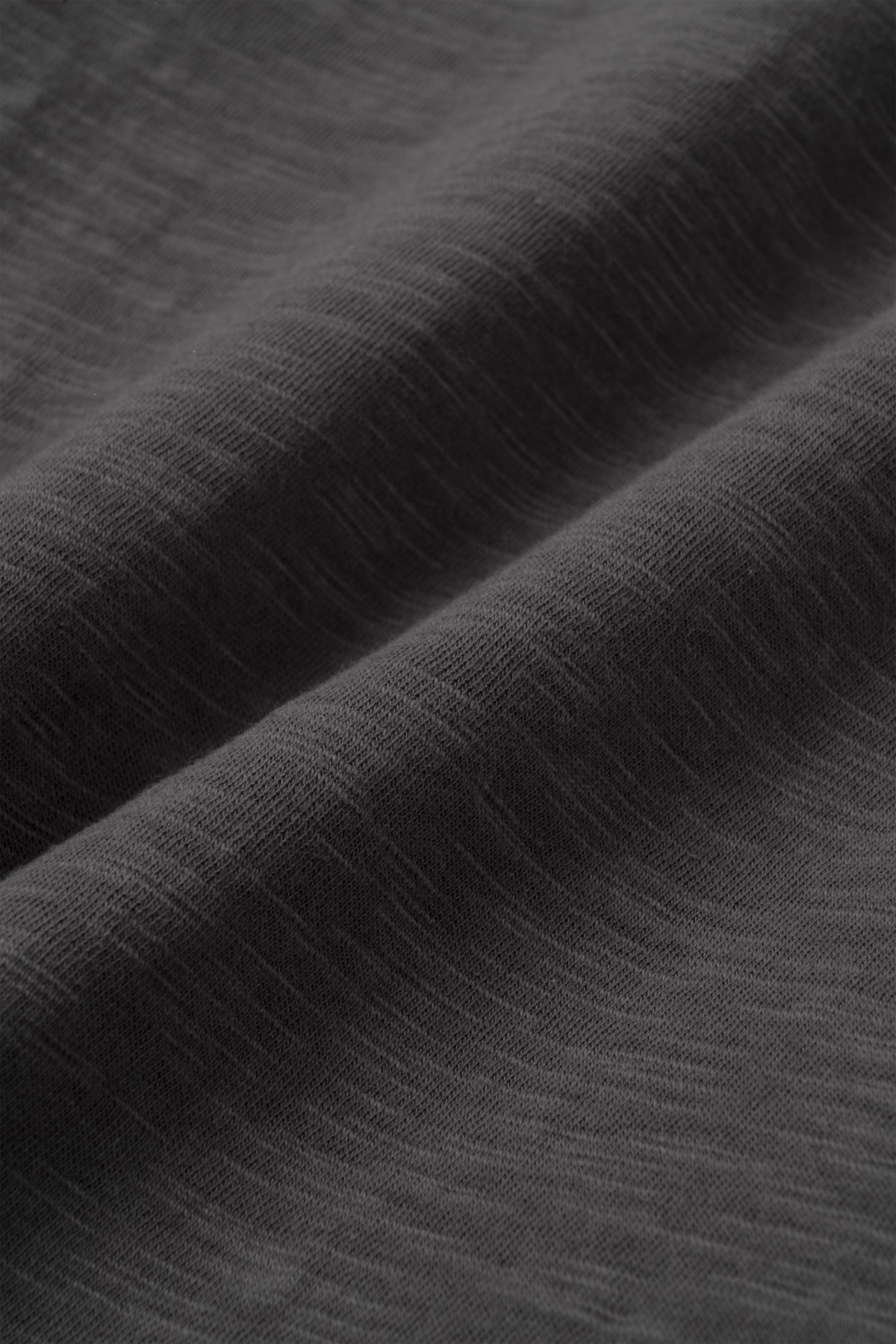 Slab 5 button collar t