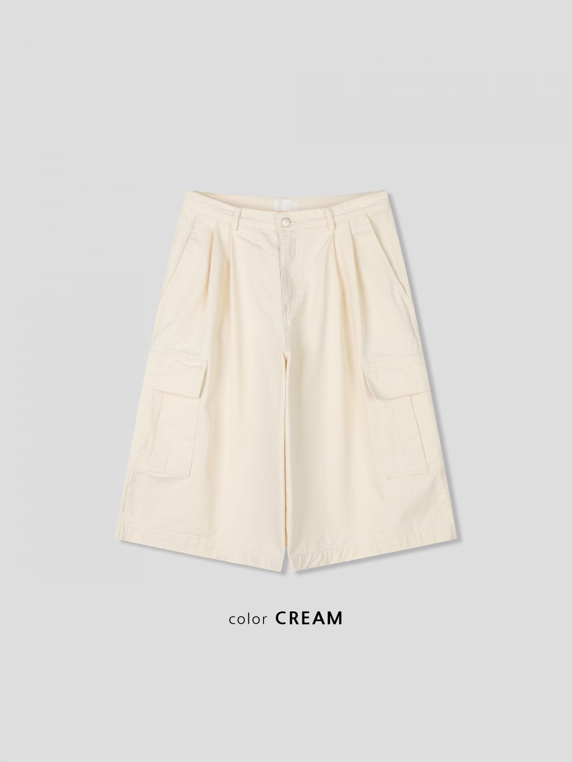 Pintuck bermuda cargo pants