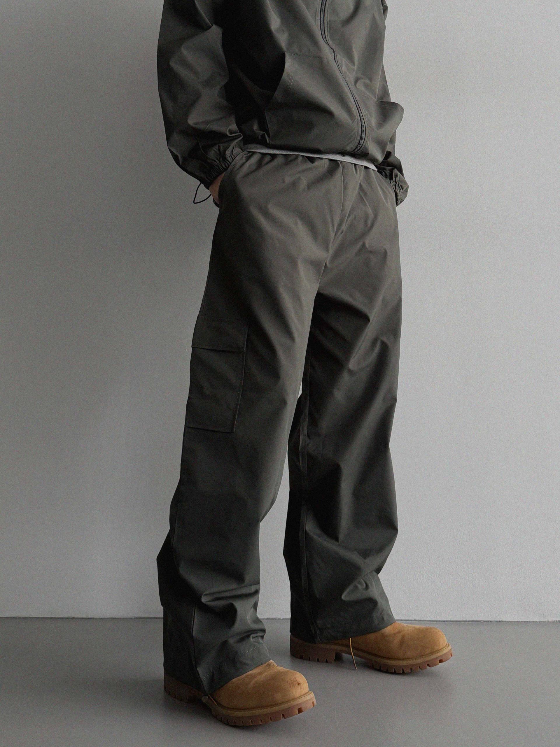 Space set-up [Wind breaker & Cargo pants]