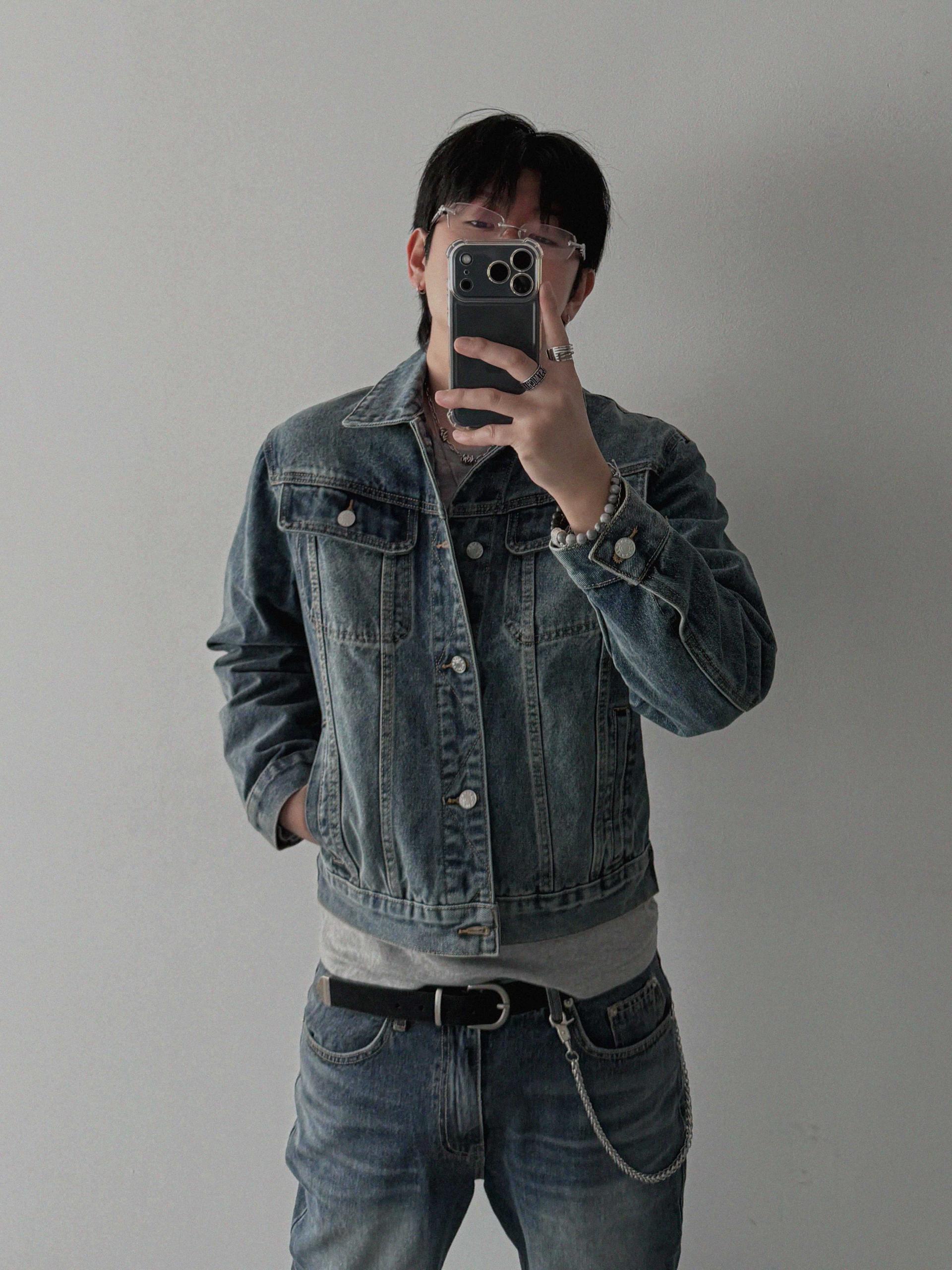 Deep brush flare denim pants