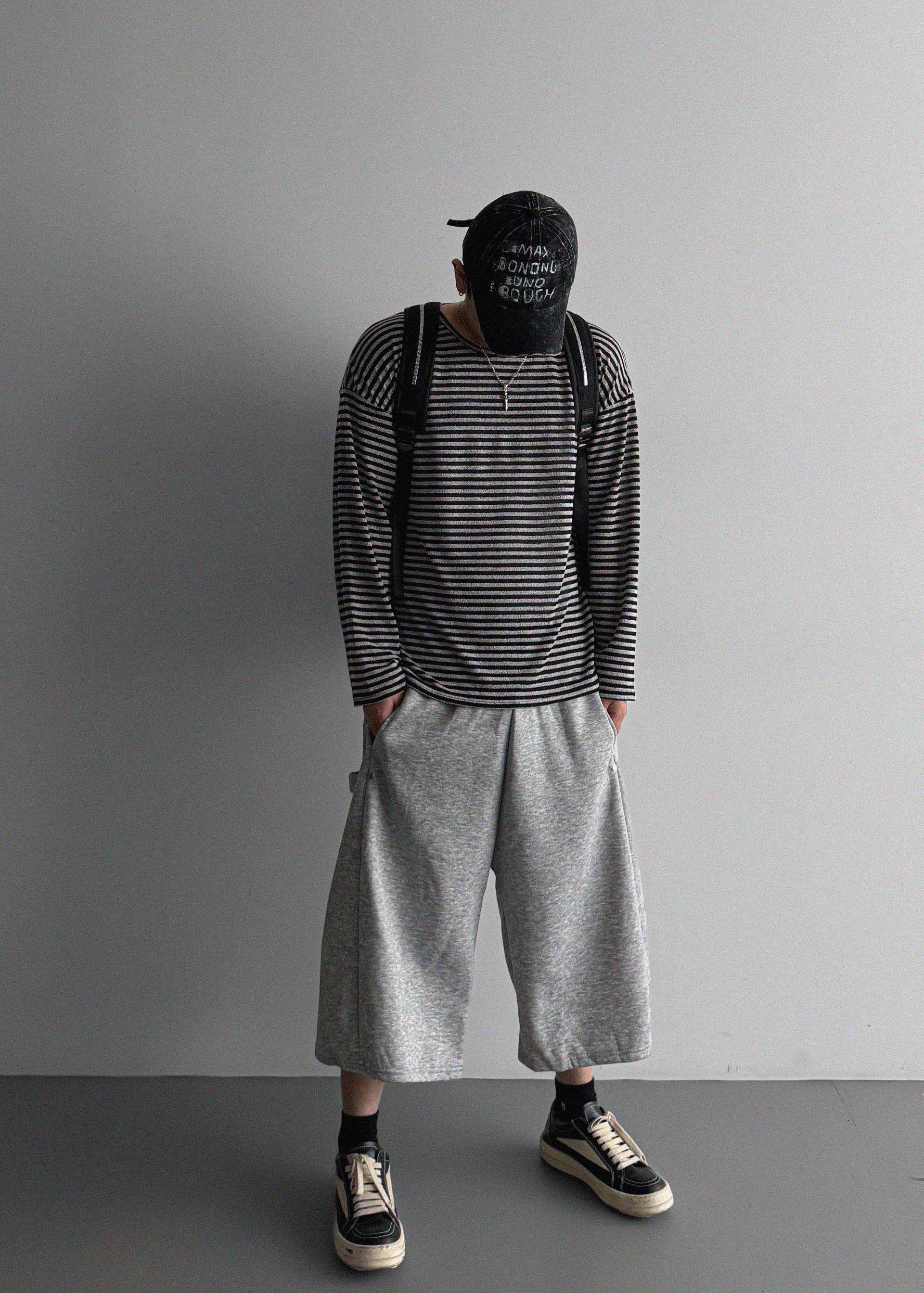 Side snap bermuda sweat pants