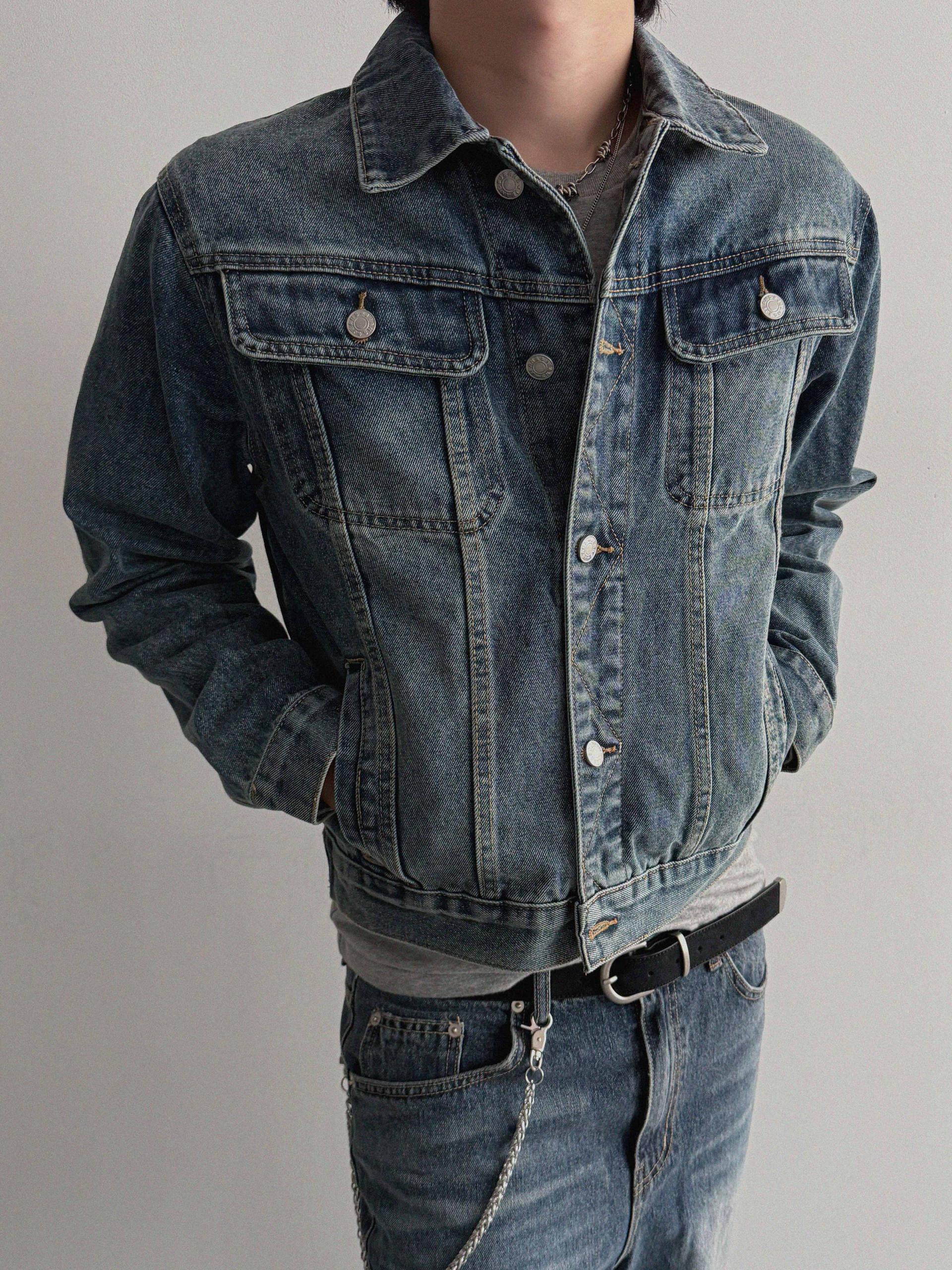 Minimal basic crop denim jacket